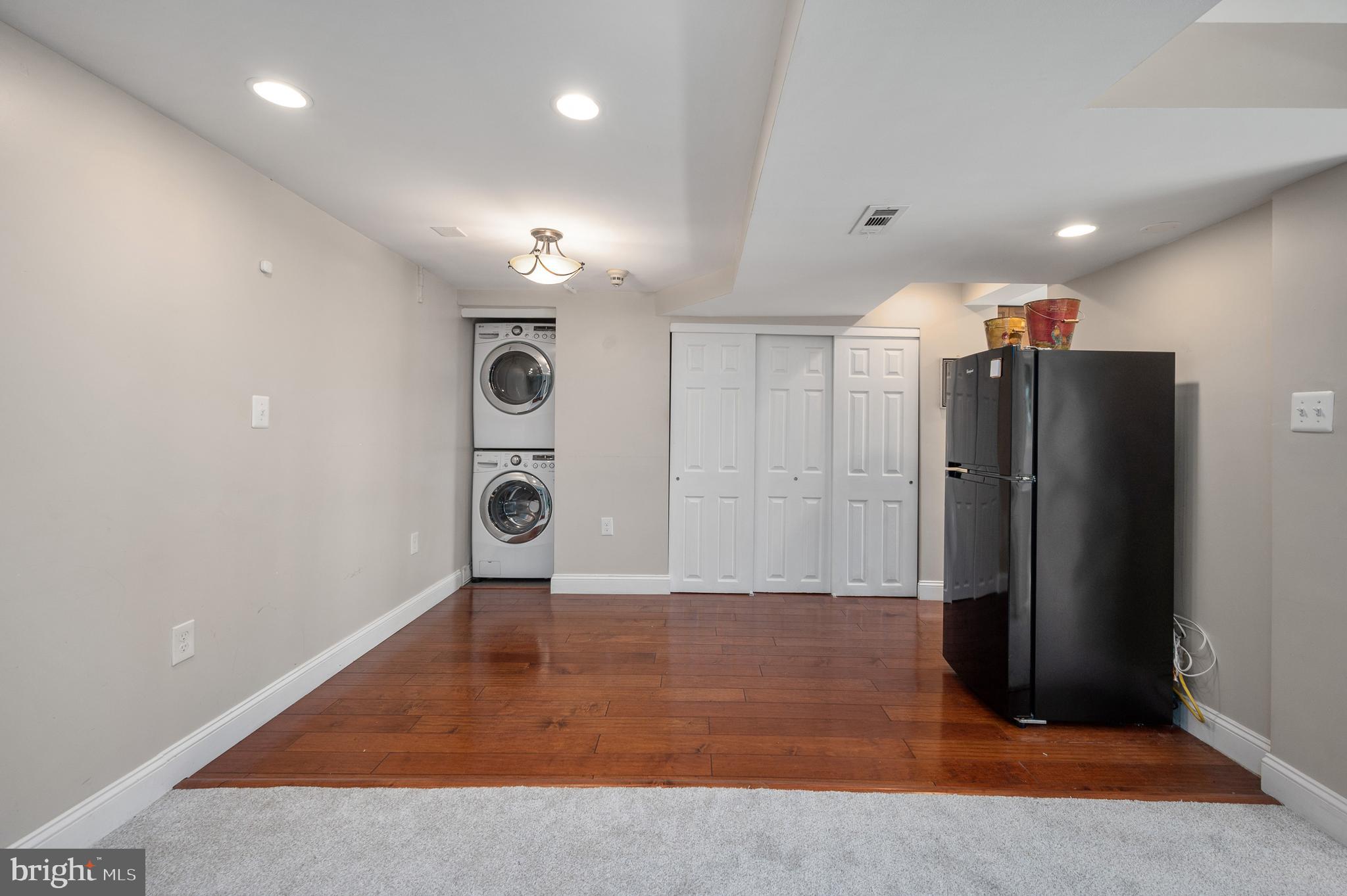 OAKCREST - Residential