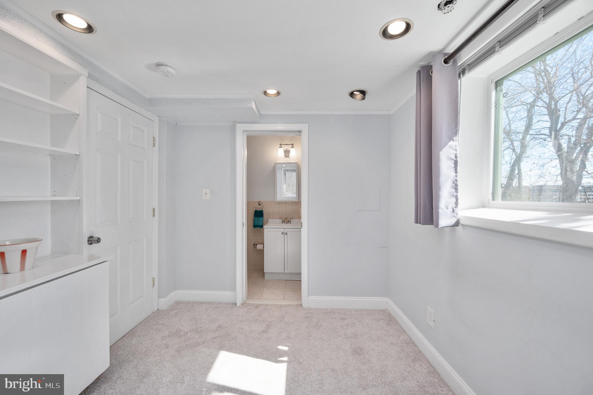 OAKCREST - Residential