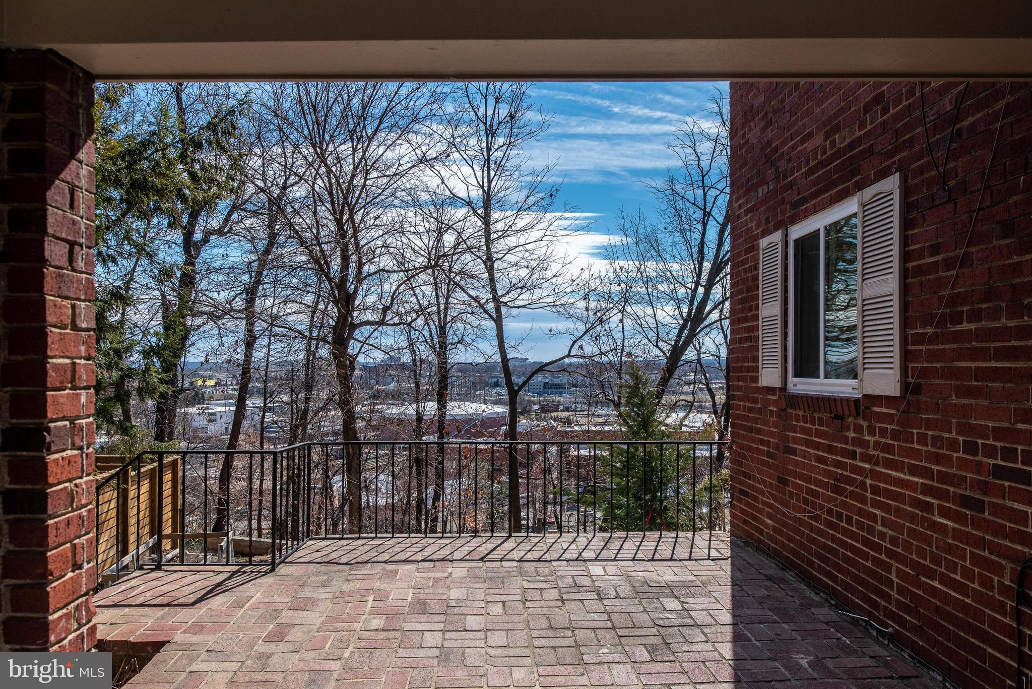 OAKCREST - Residential