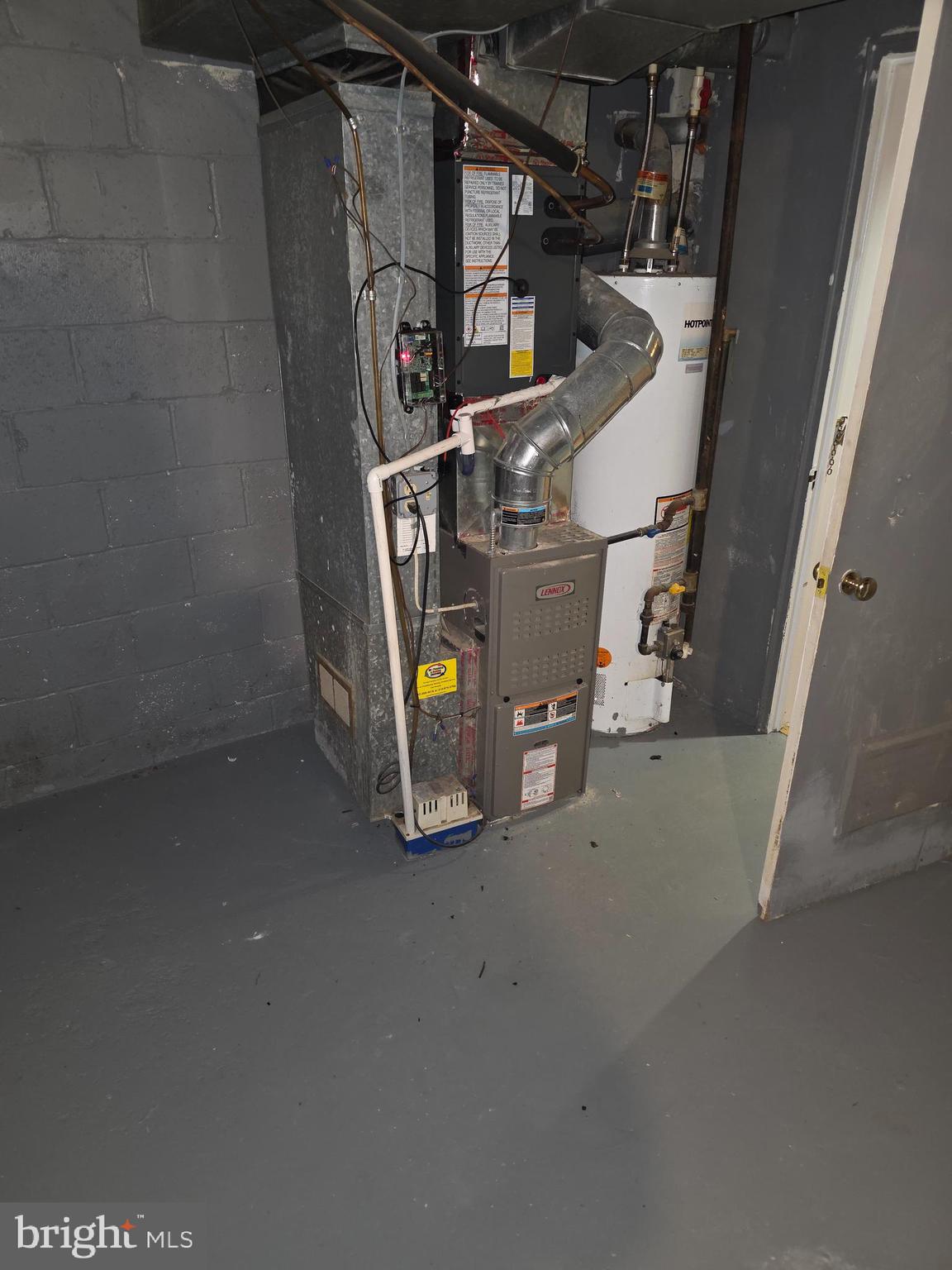 WEST ARLINGTON - Residential Lease