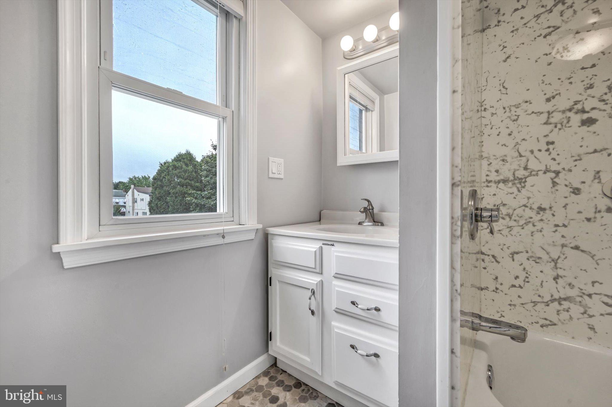 ENGLEWOOD - Residential