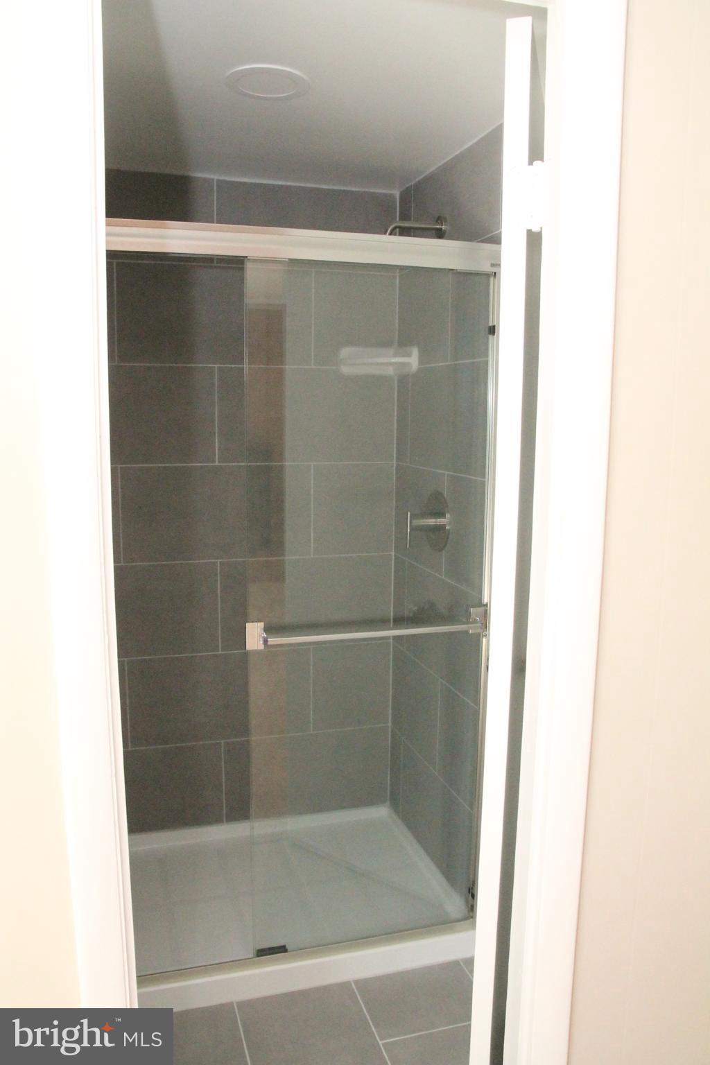 MURRAY HILL - Residential