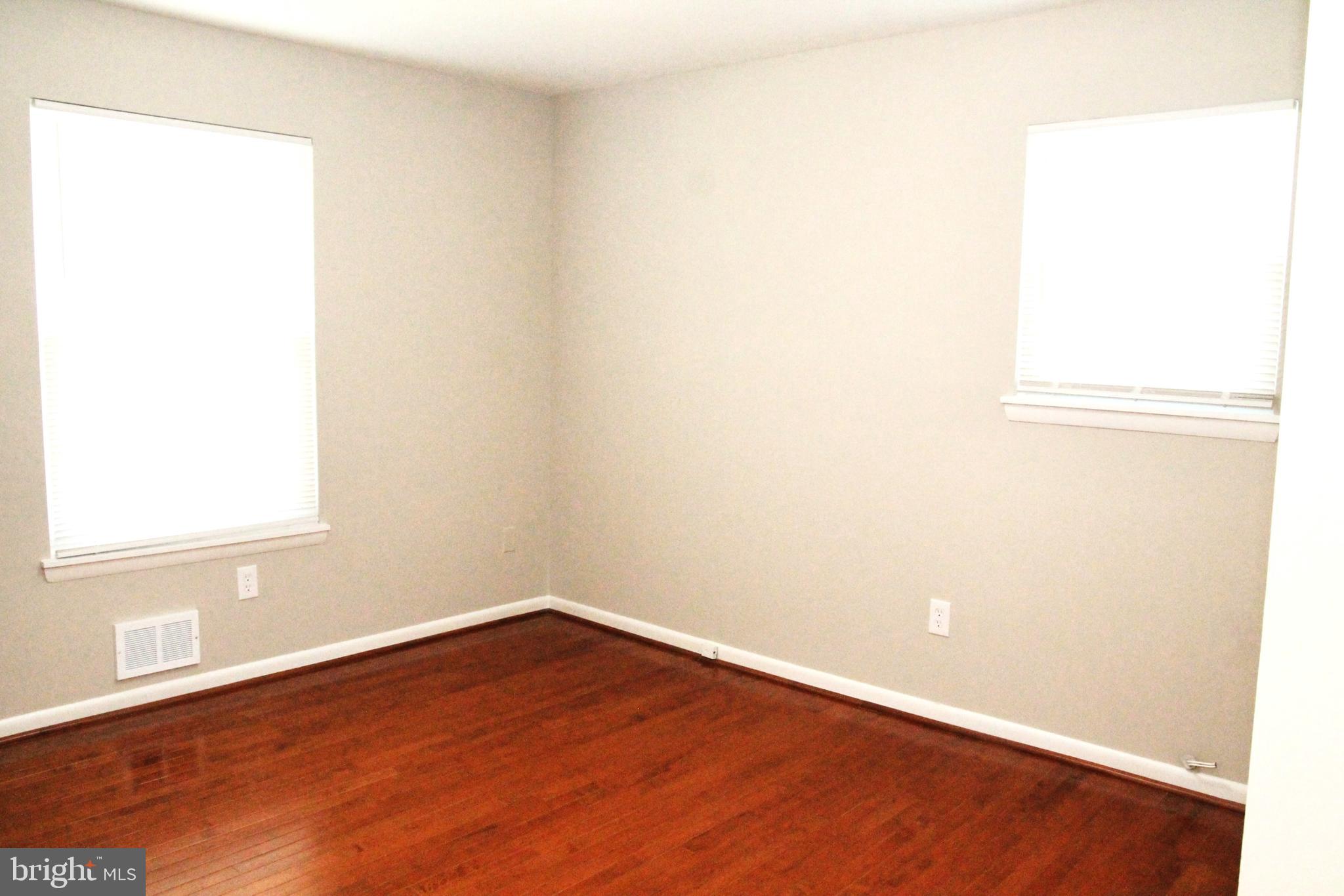 MURRAY HILL - Residential