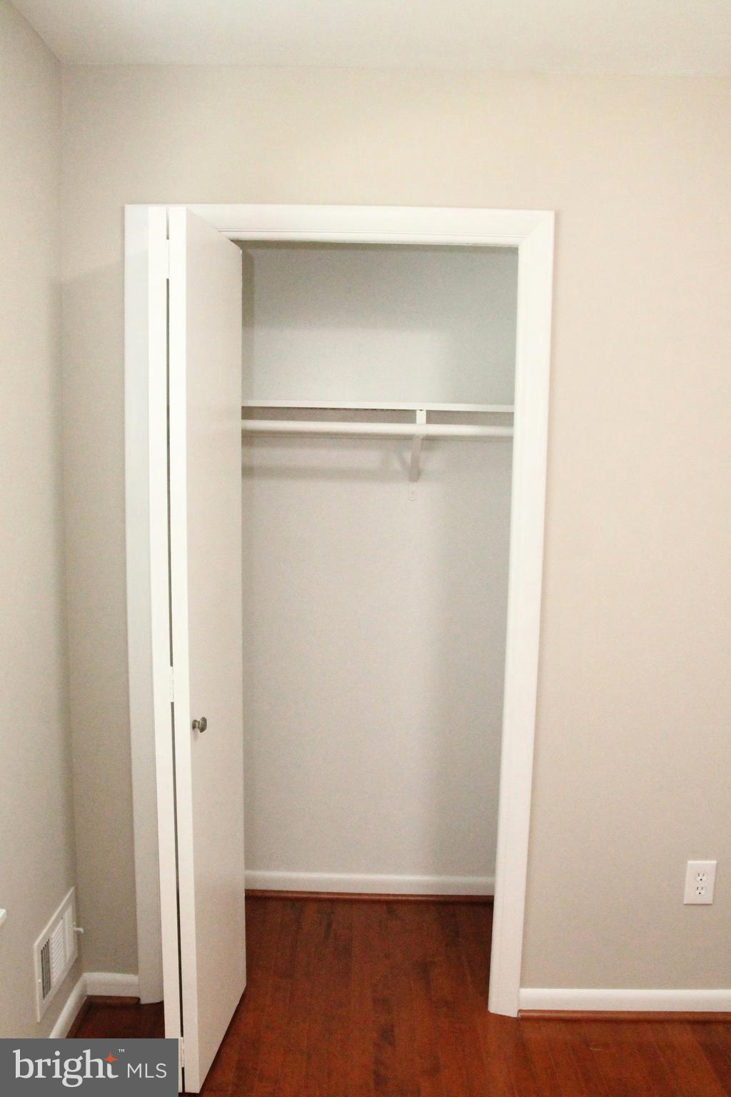 MURRAY HILL - Residential