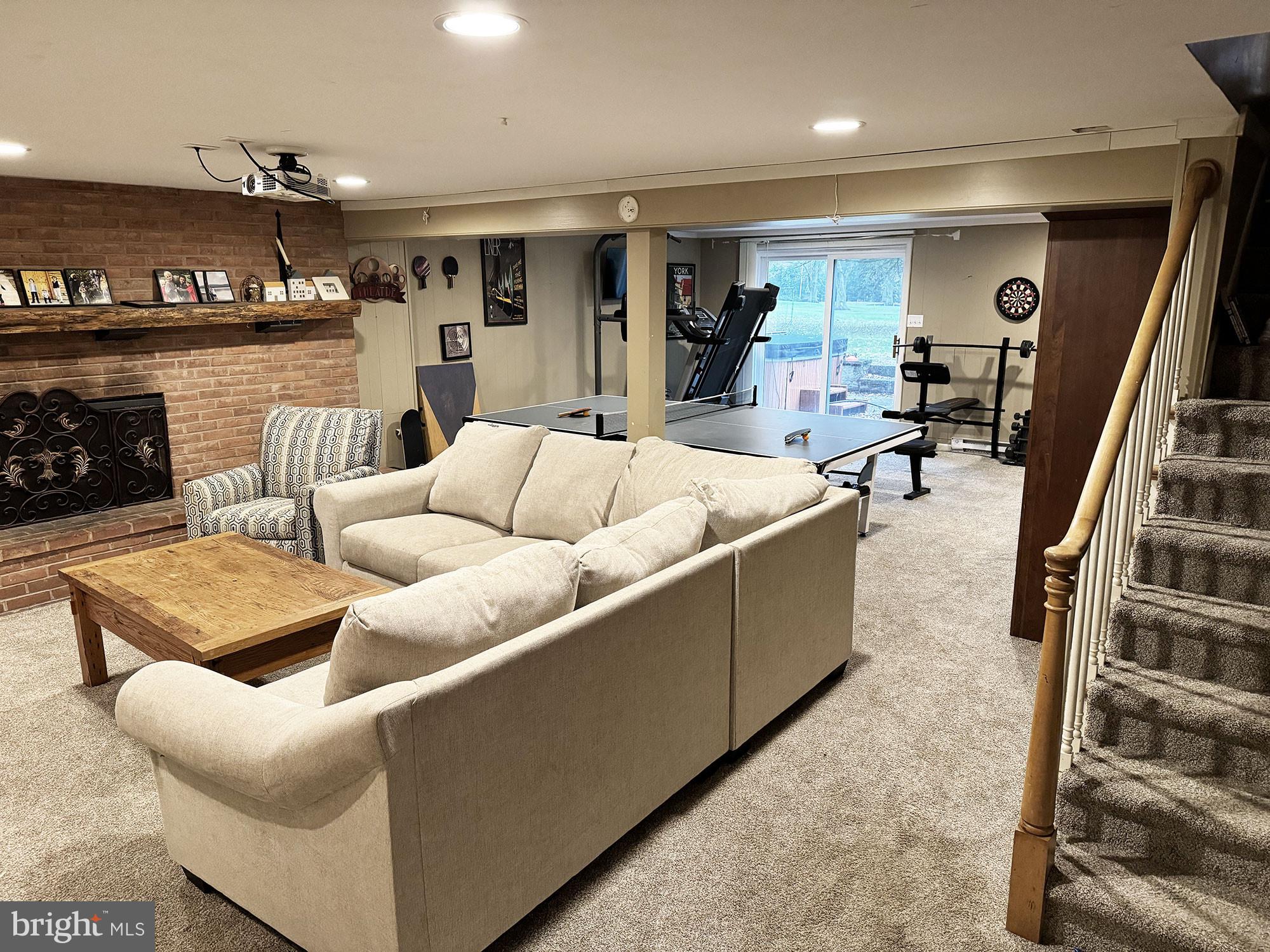 FOUNTAIN HEAD - Residential