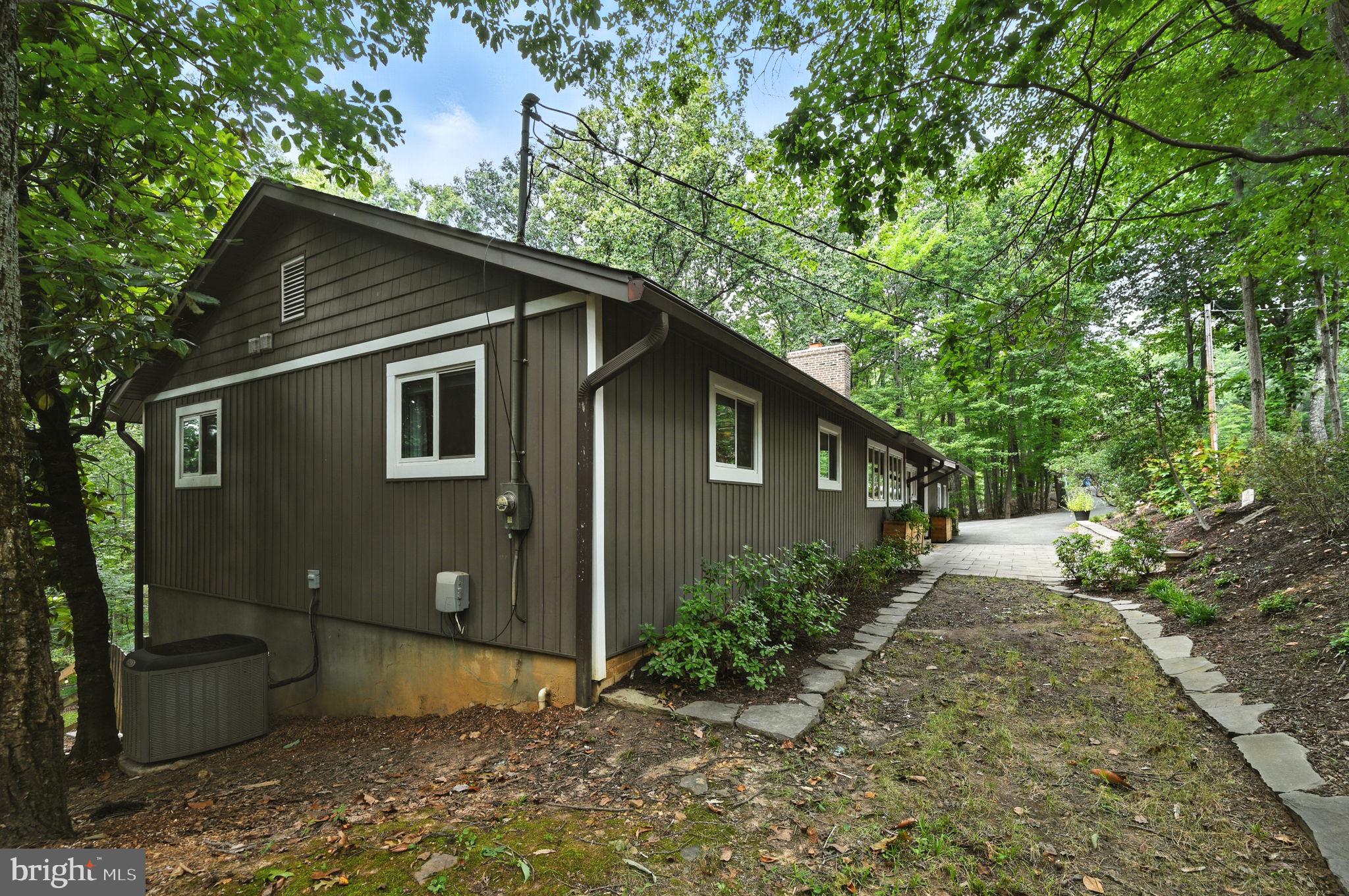 2919 JACKSON DRIVE