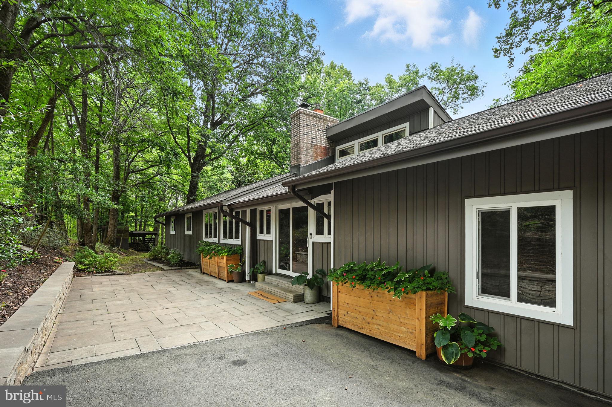 2919 JACKSON DRIVE