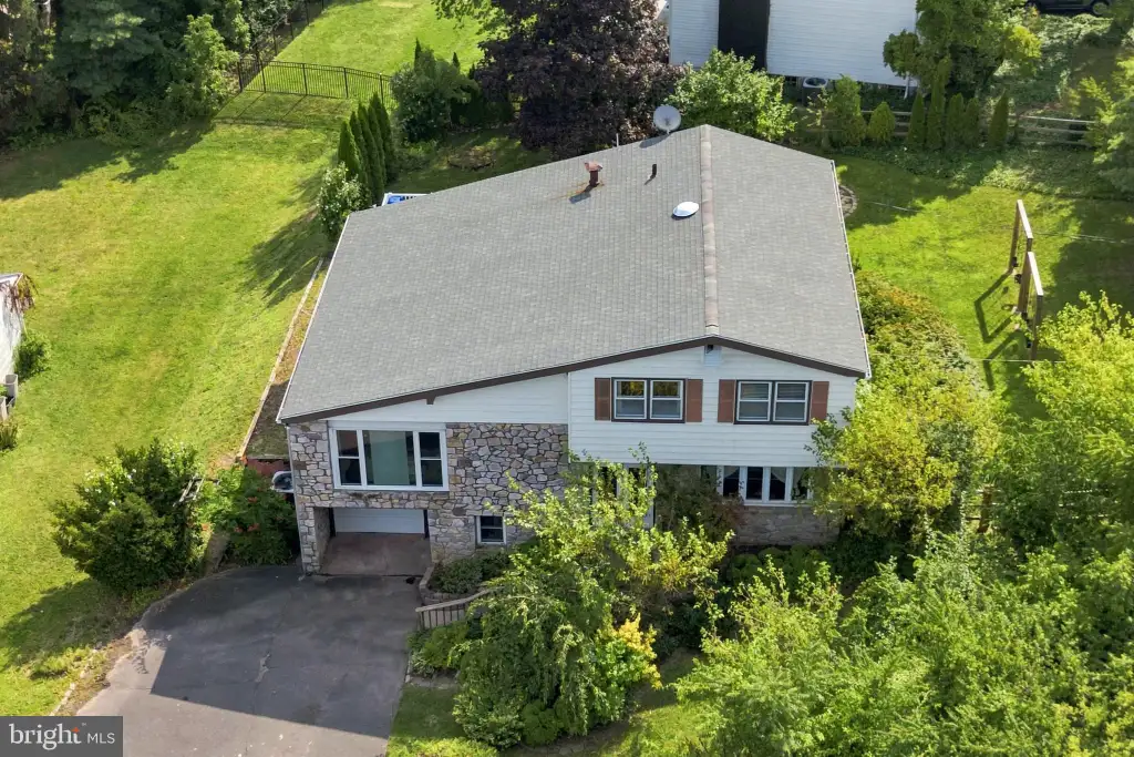 3036 Susquehanna Road, Abington, PA 19001
