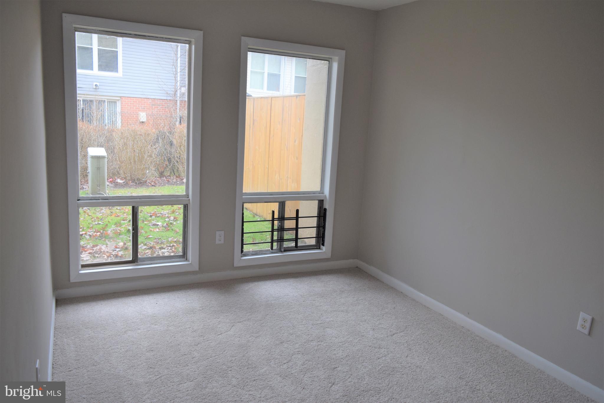 APPLEWALK - Residential