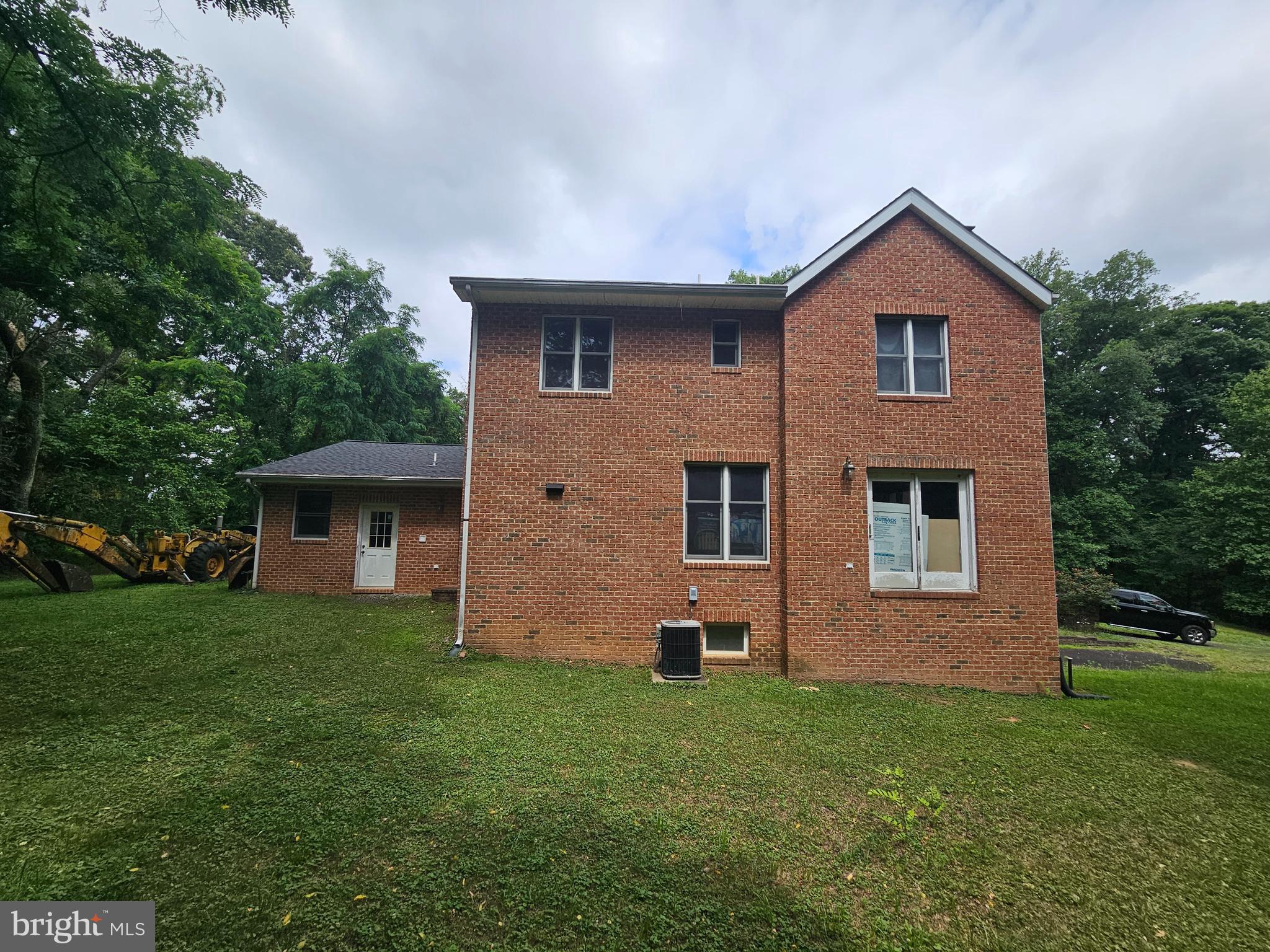 10406 LIVINGSTON ROAD