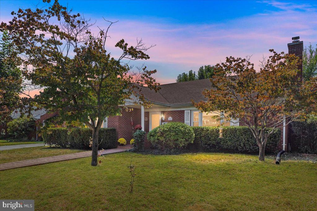 Photo of 605 Happy Creek Road, FRONT ROYAL, VA 22630 (MLS # VAWR2012660)