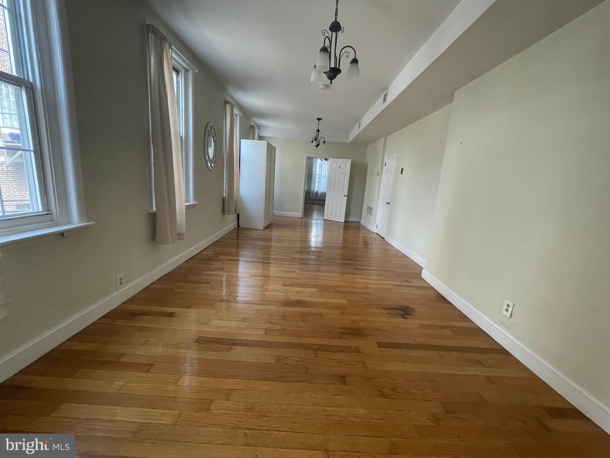 QUEEN VILLAGE - Residential Lease