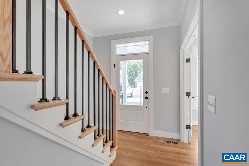 LOCHLYN HILL - Residential