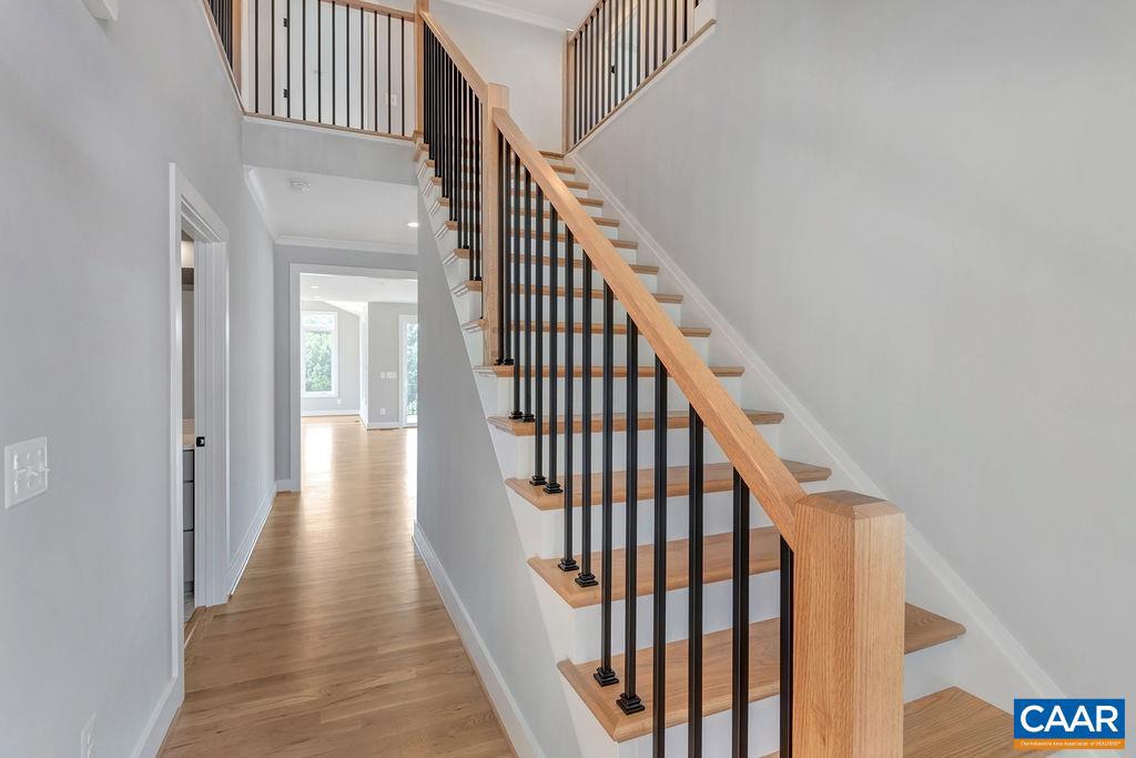 LOCHLYN HILL - Residential