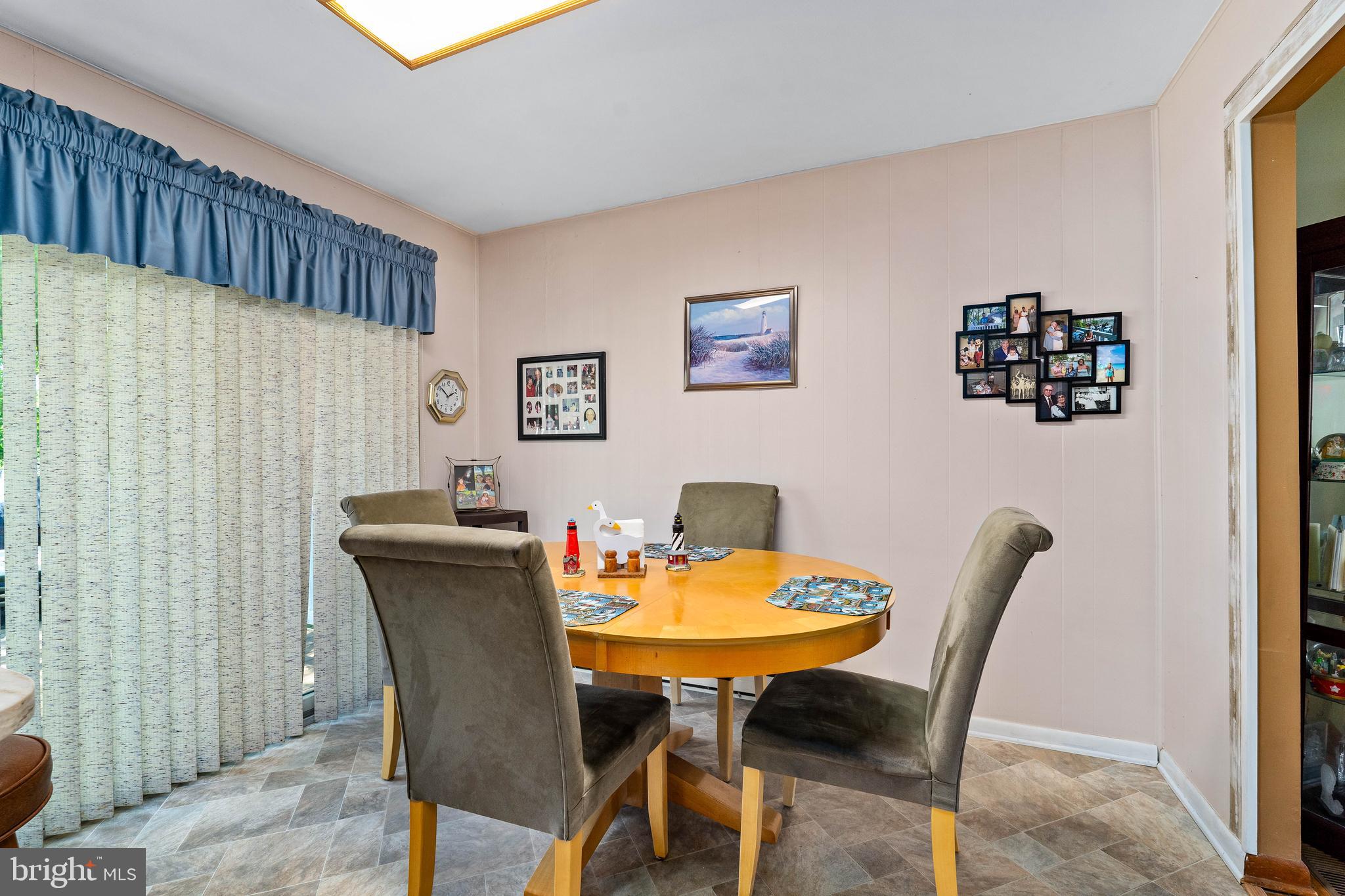 BUCK HILL - Residential