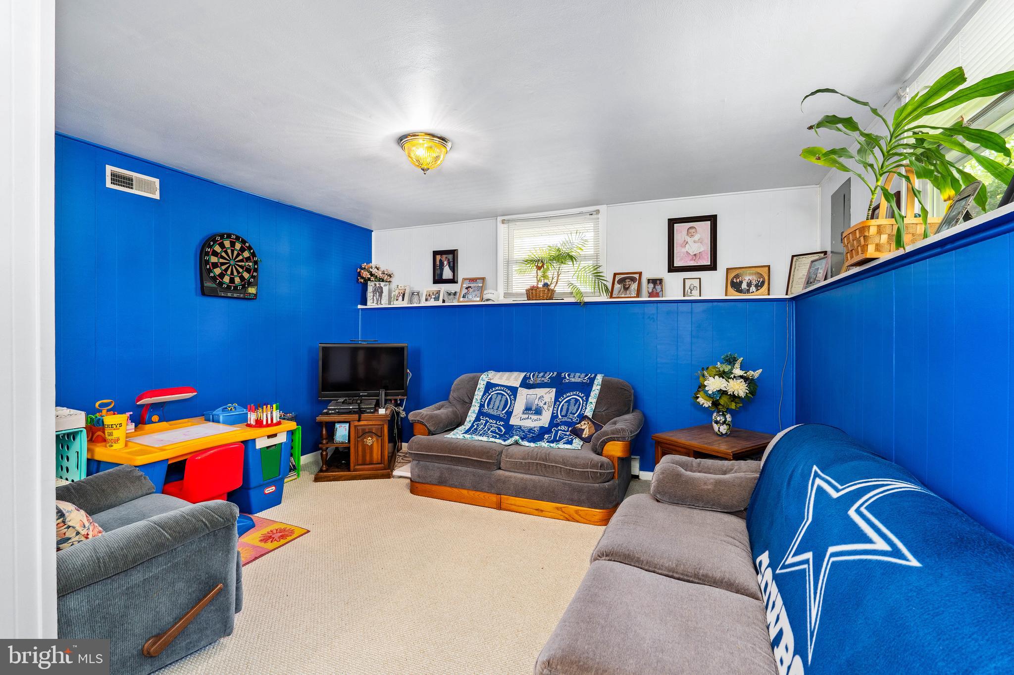 BUCK HILL - Residential