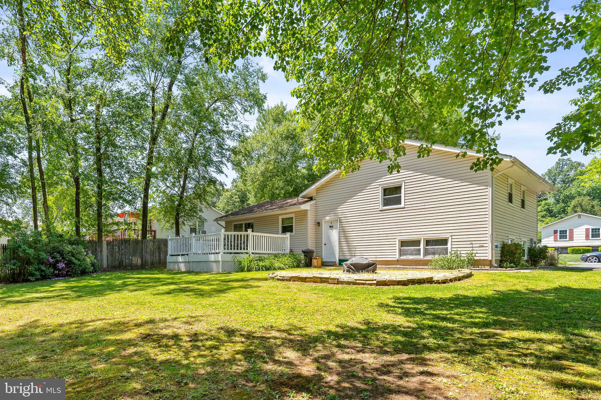 BUCK HILL - Residential