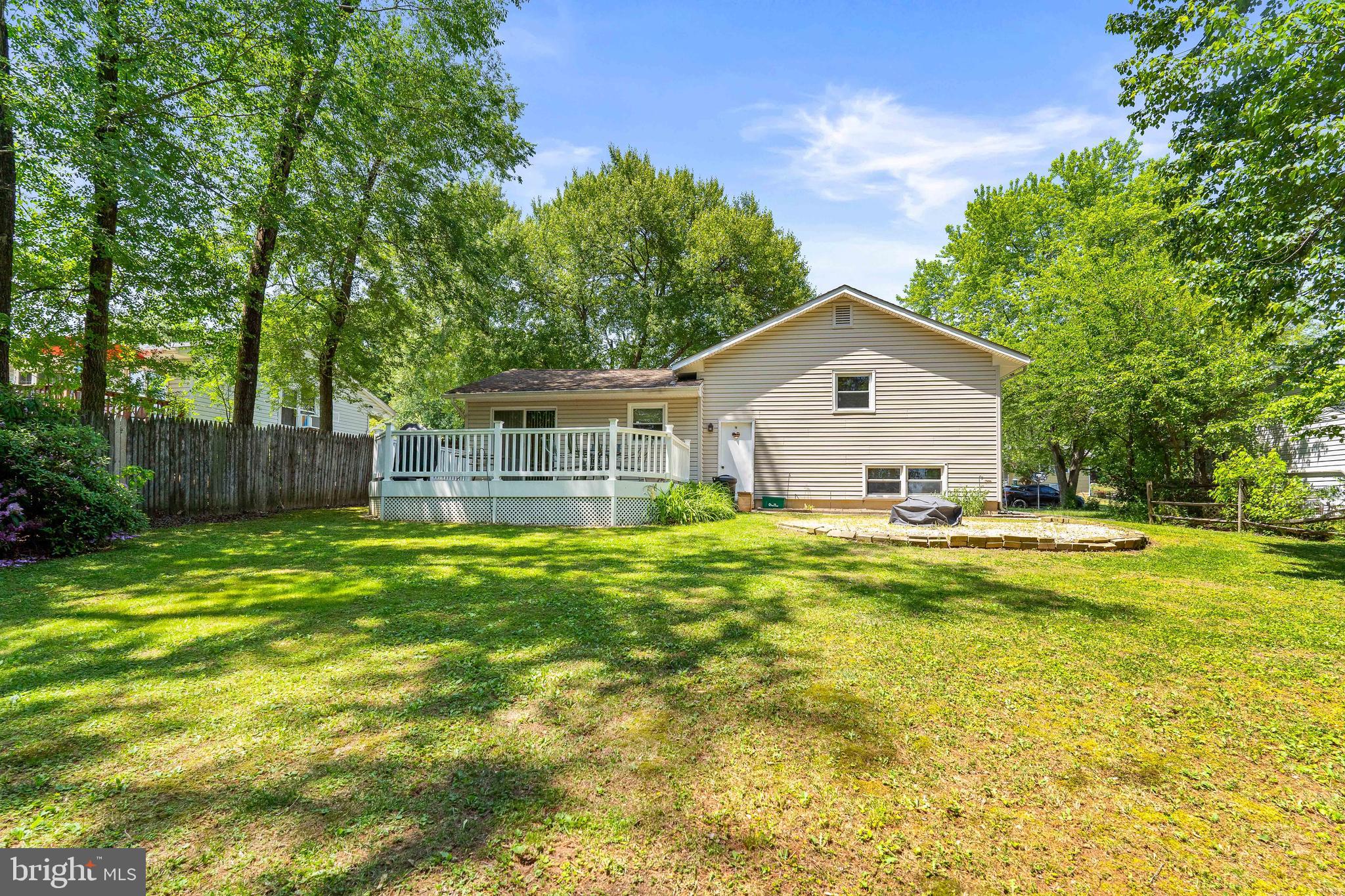BUCK HILL - Residential