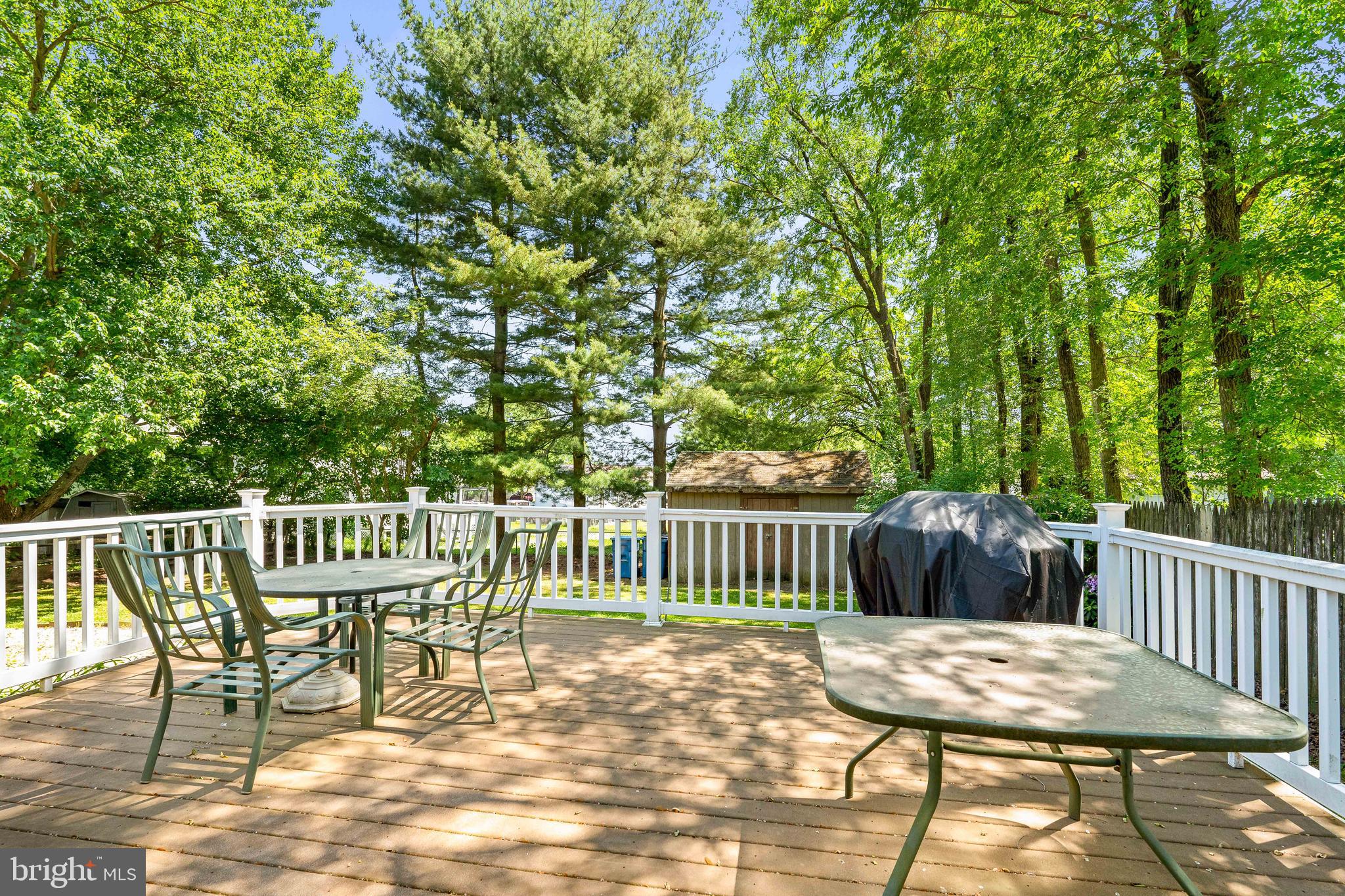 BUCK HILL - Residential