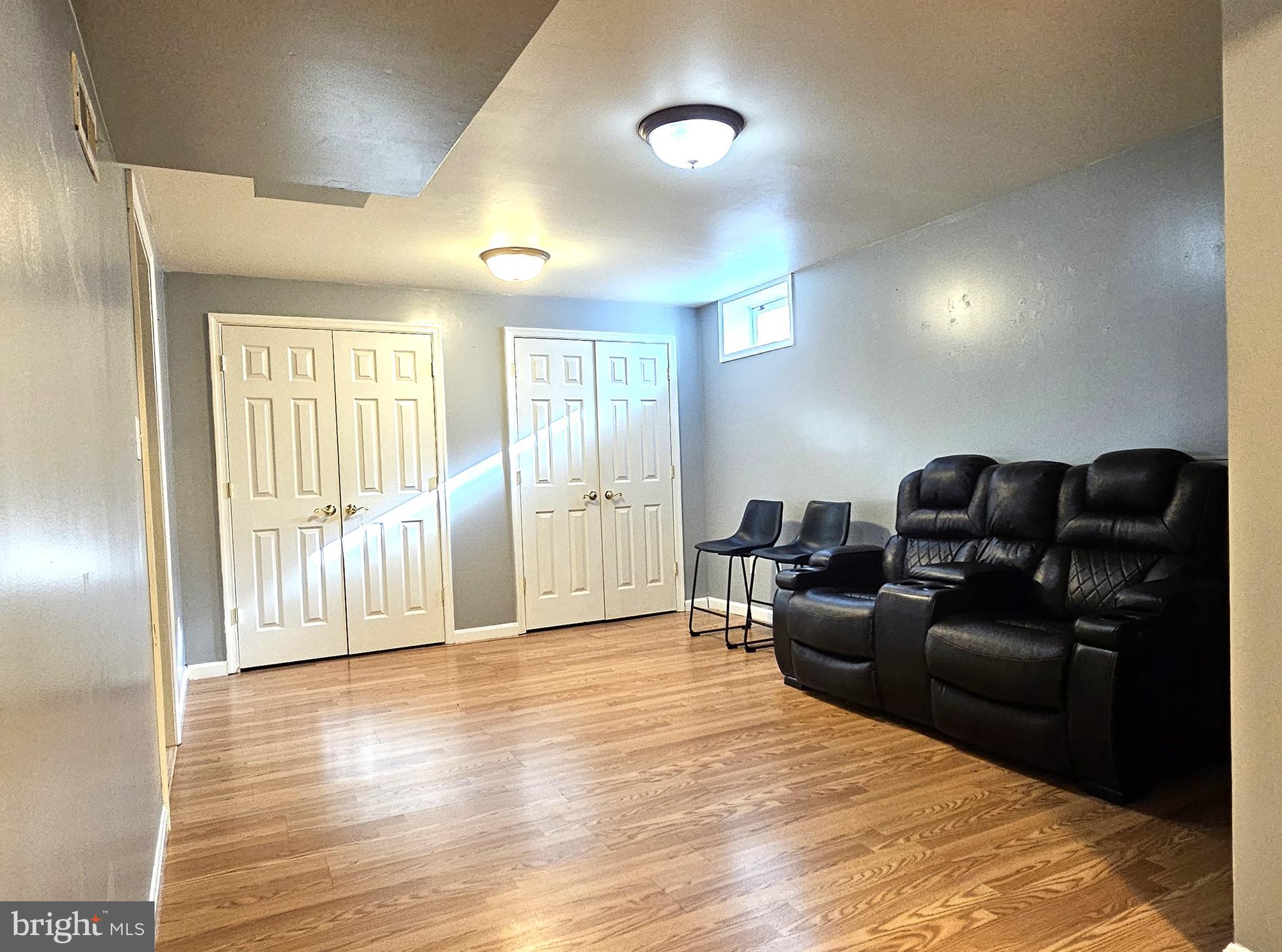 NOTTINGHAM VILLAGE - Residential