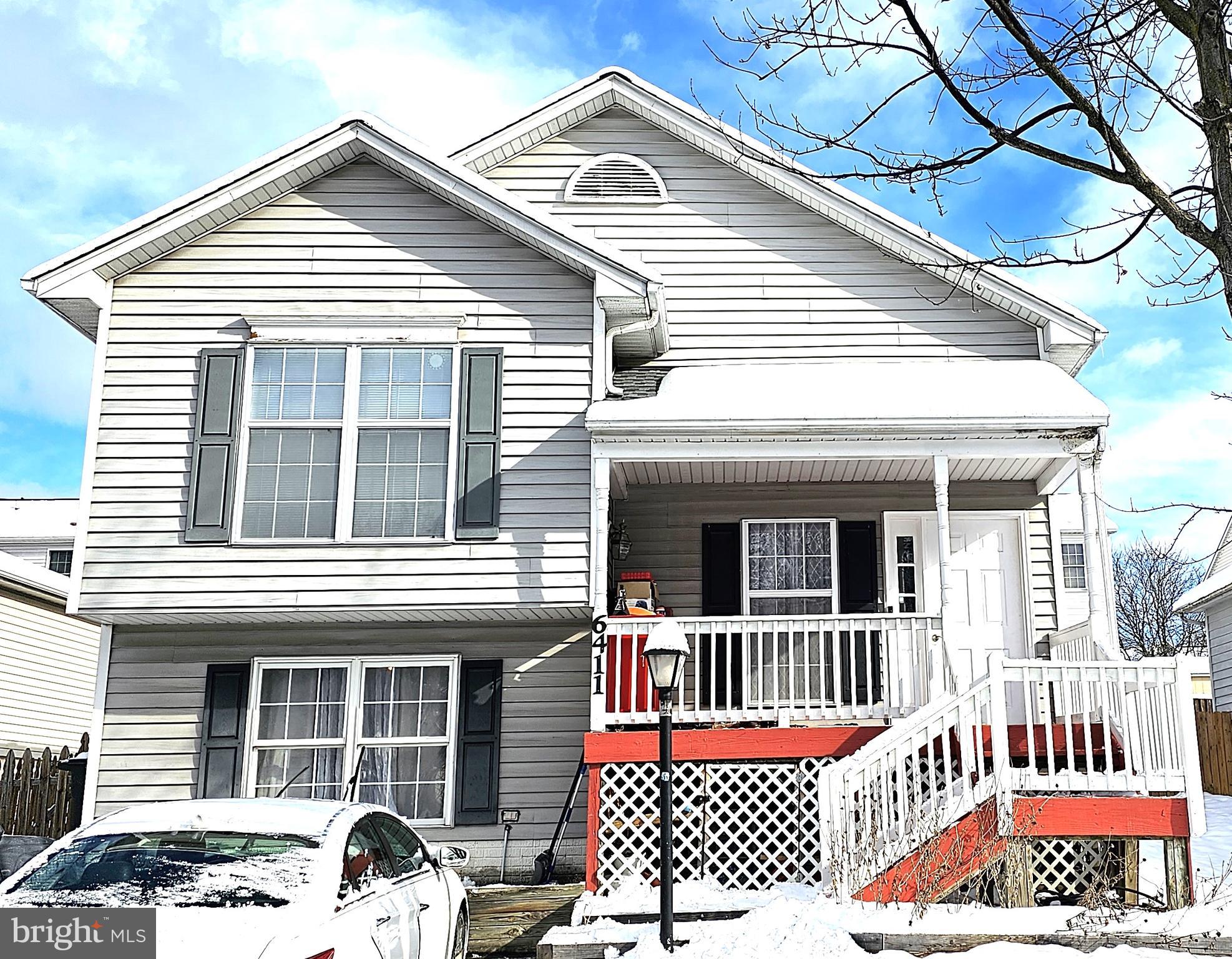 4 bedrooms and 3 full bath split foyer home. Hardwood floor on the main level, formal living, and dining room complete the first floor, and a huge lower level with plenty of room for large families.
New refrigerator. Easy access to I-95 and Rt.100.
Please remove Your Shoe Or Use our shoe Covers.