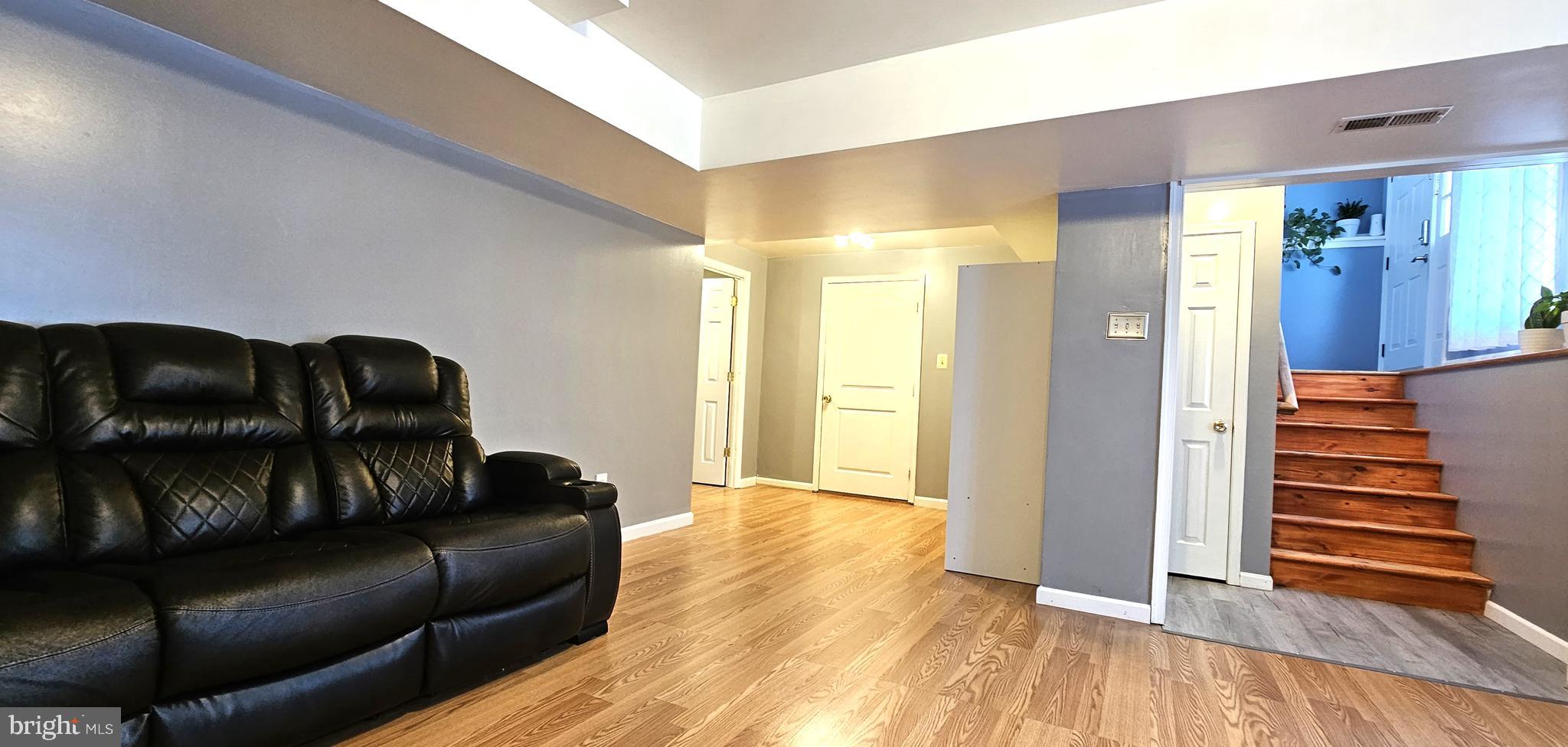 NOTTINGHAM VILLAGE - Residential