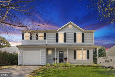 27 MILLS COURT LOVETTSVILLE VA 20180