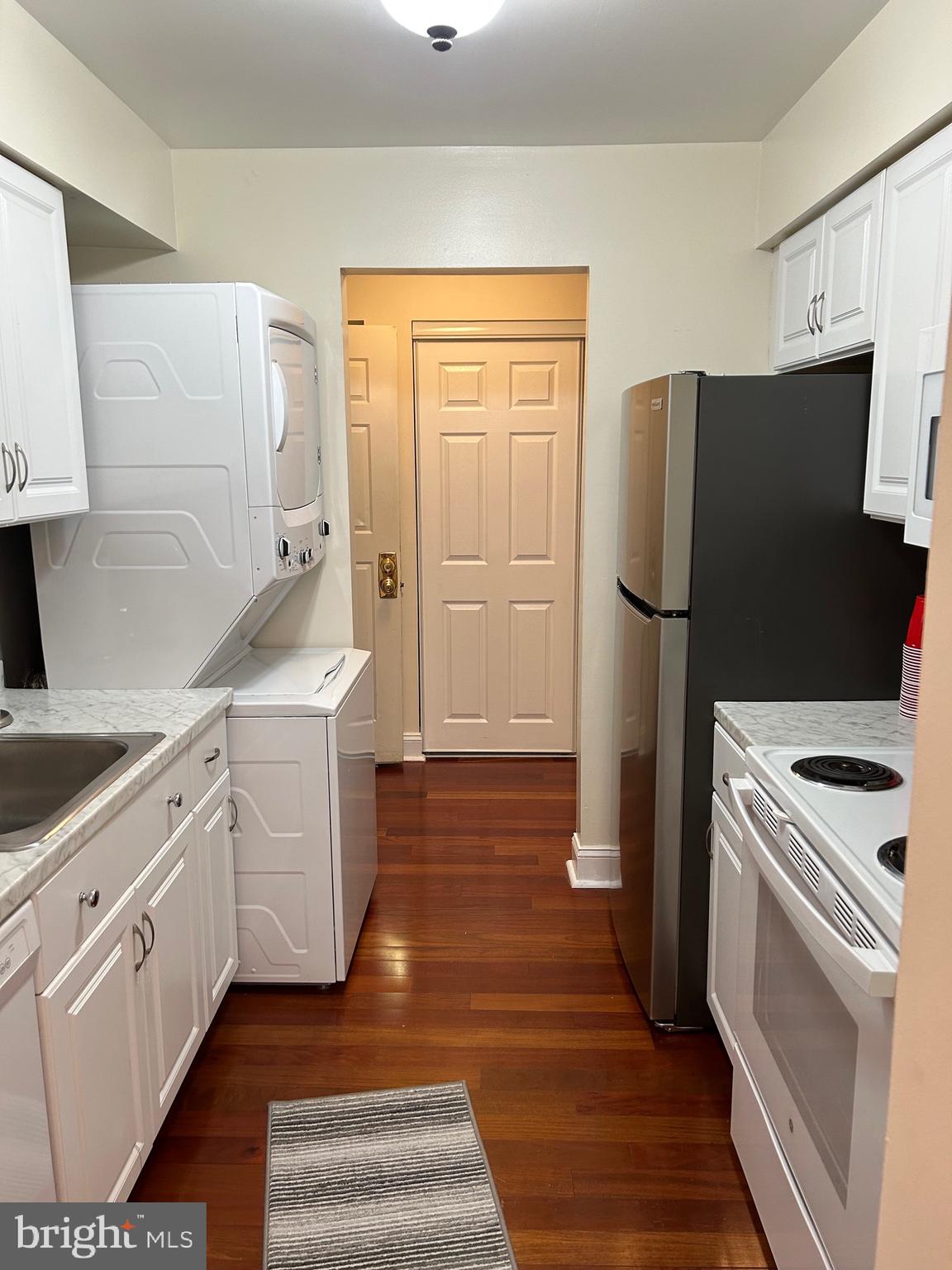 MONTGOMERY RUN - Residential