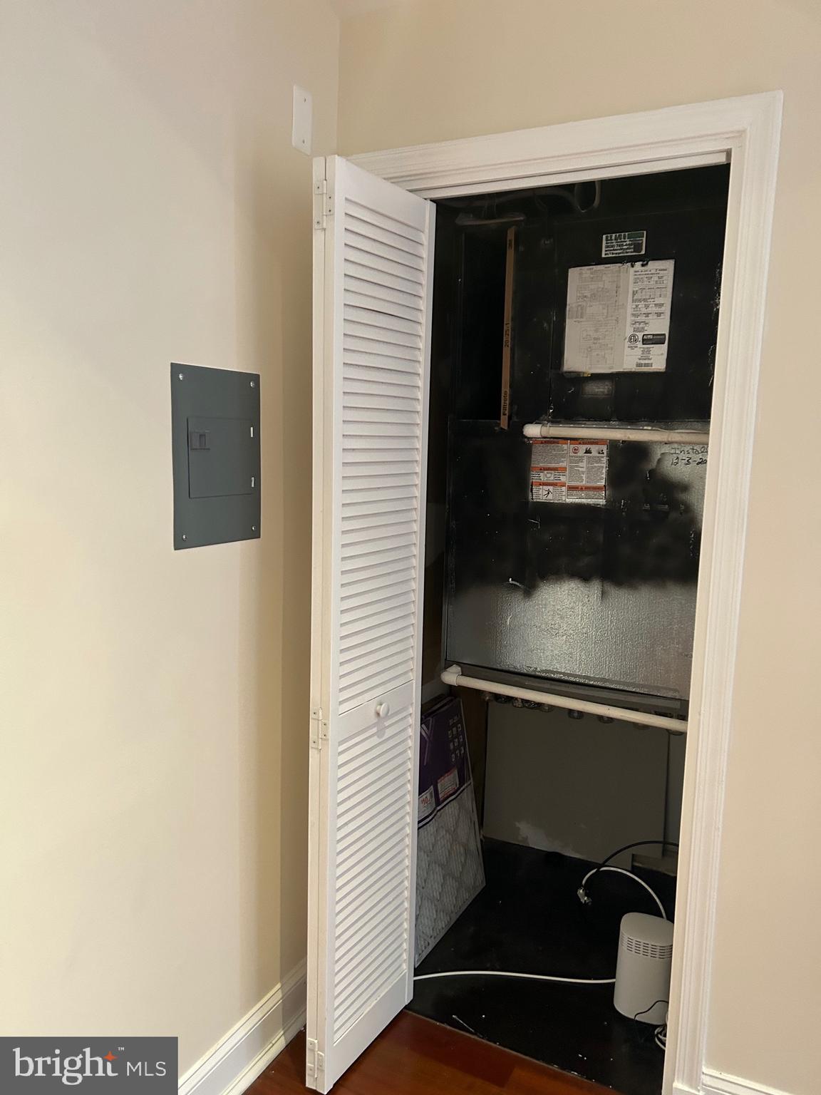 MONTGOMERY RUN - Residential