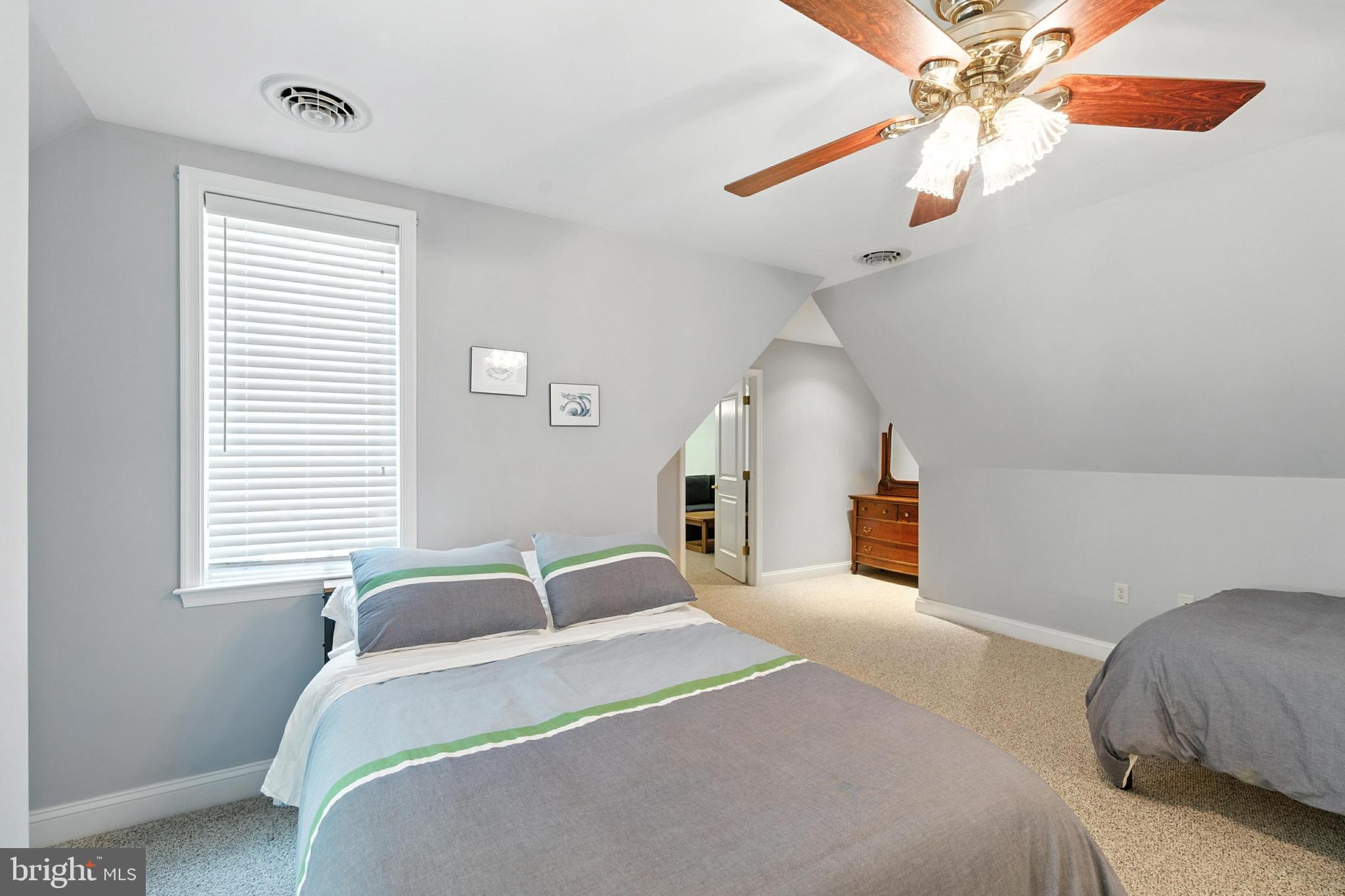 CHESAPEAKE LANDING - Residential