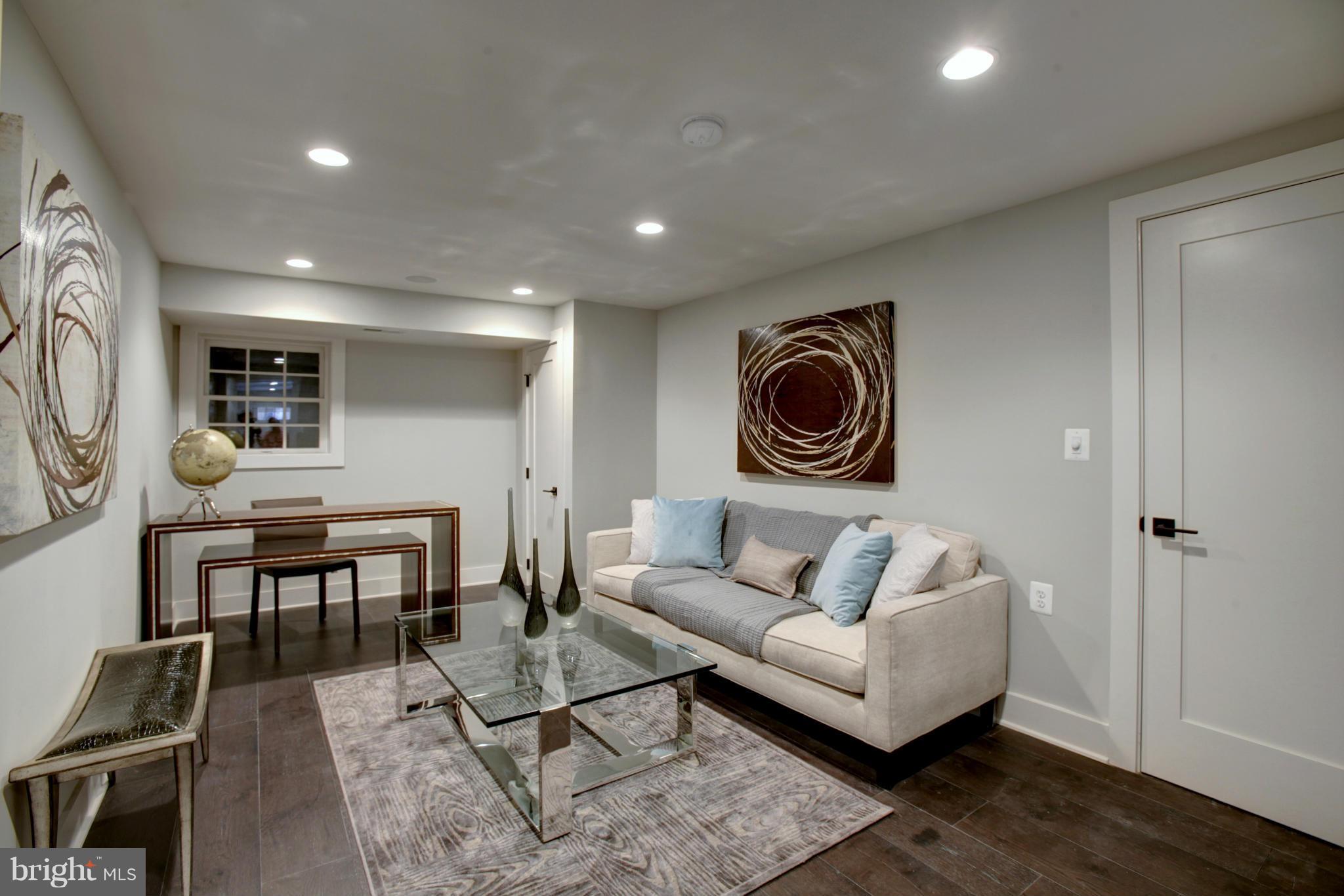 GEORGETOWN - Residential