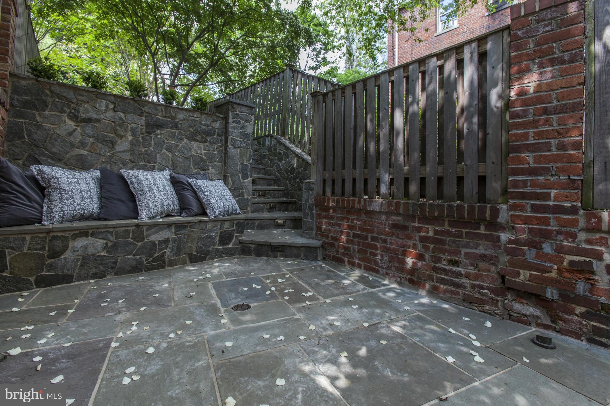 GEORGETOWN - Residential