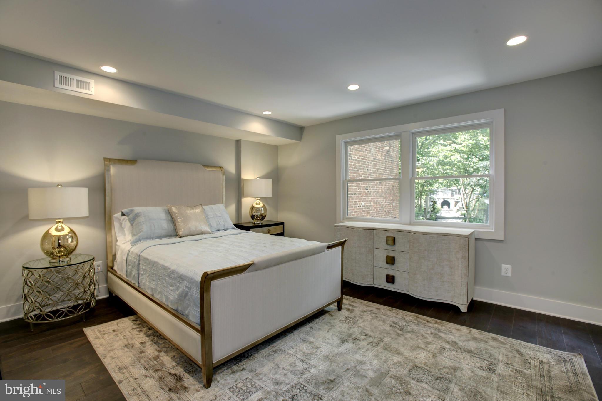 GEORGETOWN - Residential