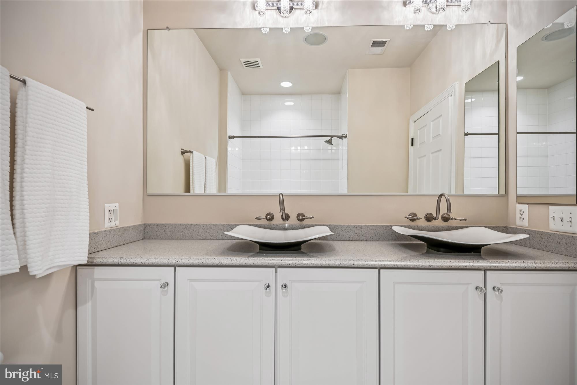 WOODBROOK - Residential