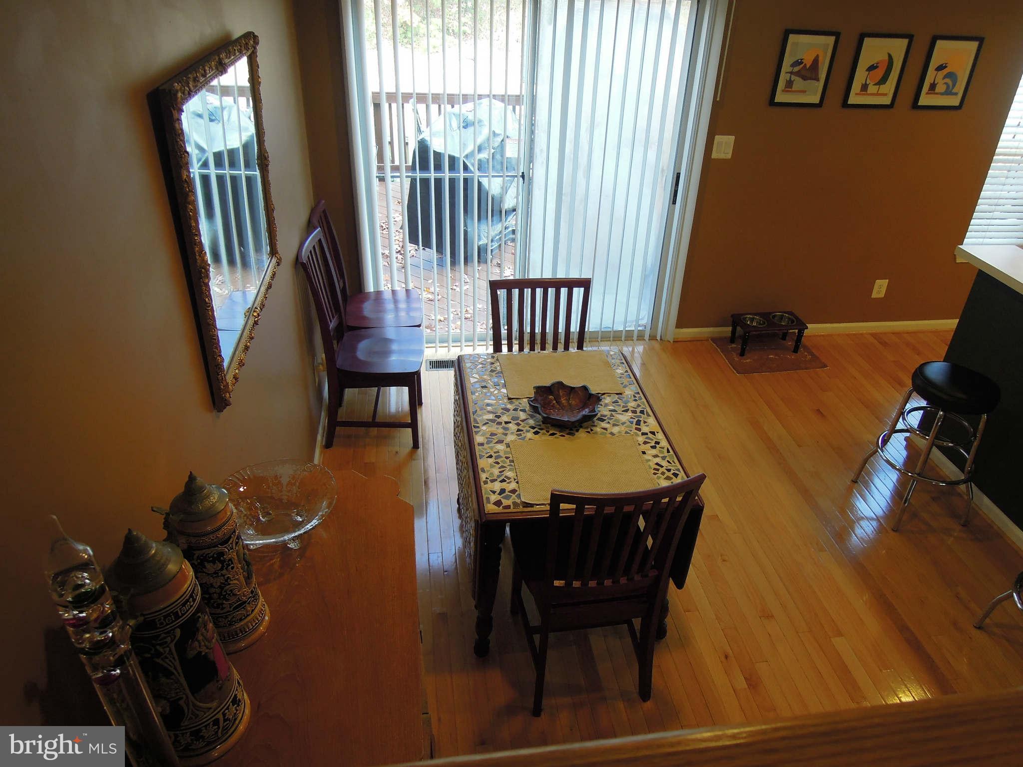 SPRING KNOLL - Residential