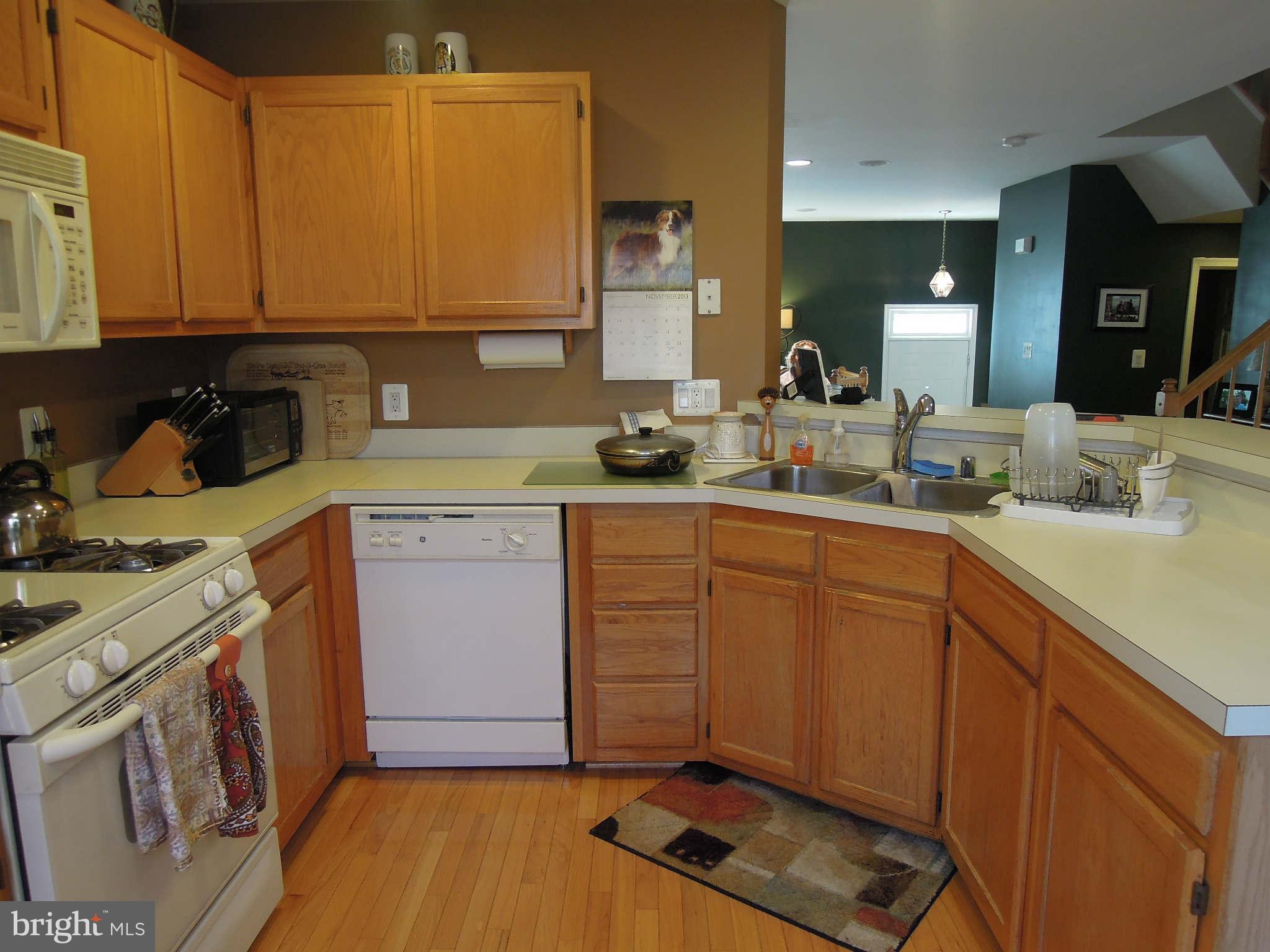 SPRING KNOLL - Residential