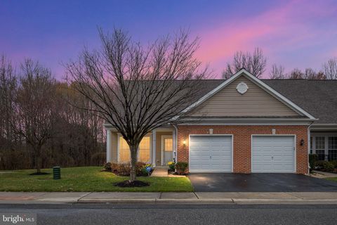 Townhouse For Sale - 218 Derrickson Street<br/> New Castle County, BEAR, DE 19701