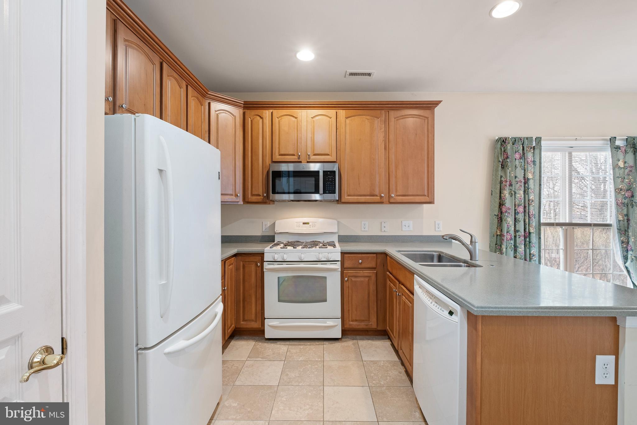 TRADITIONS AT JESTER - Residential