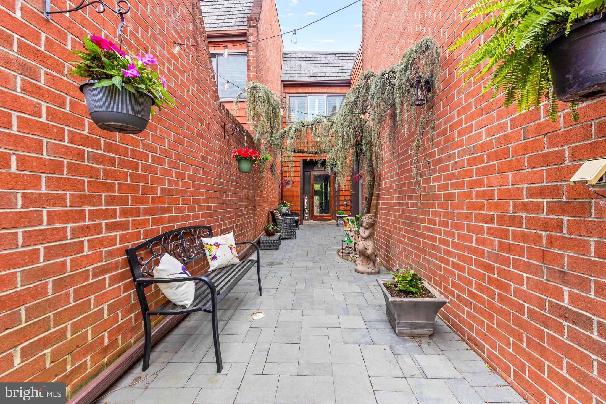 RUXTON CROSSING TOWNHSE - Residential