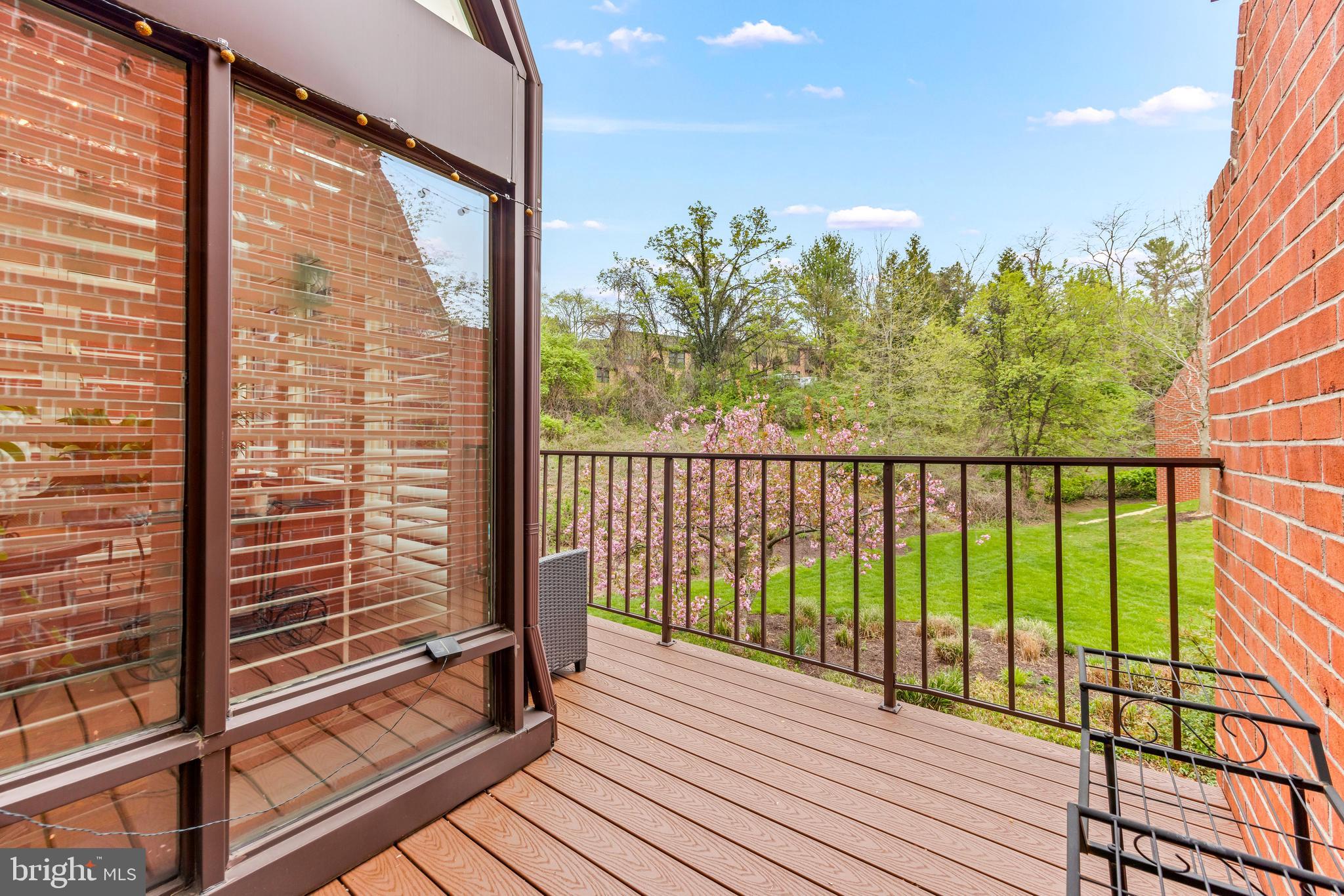 RUXTON CROSSING TOWNHSE - Residential