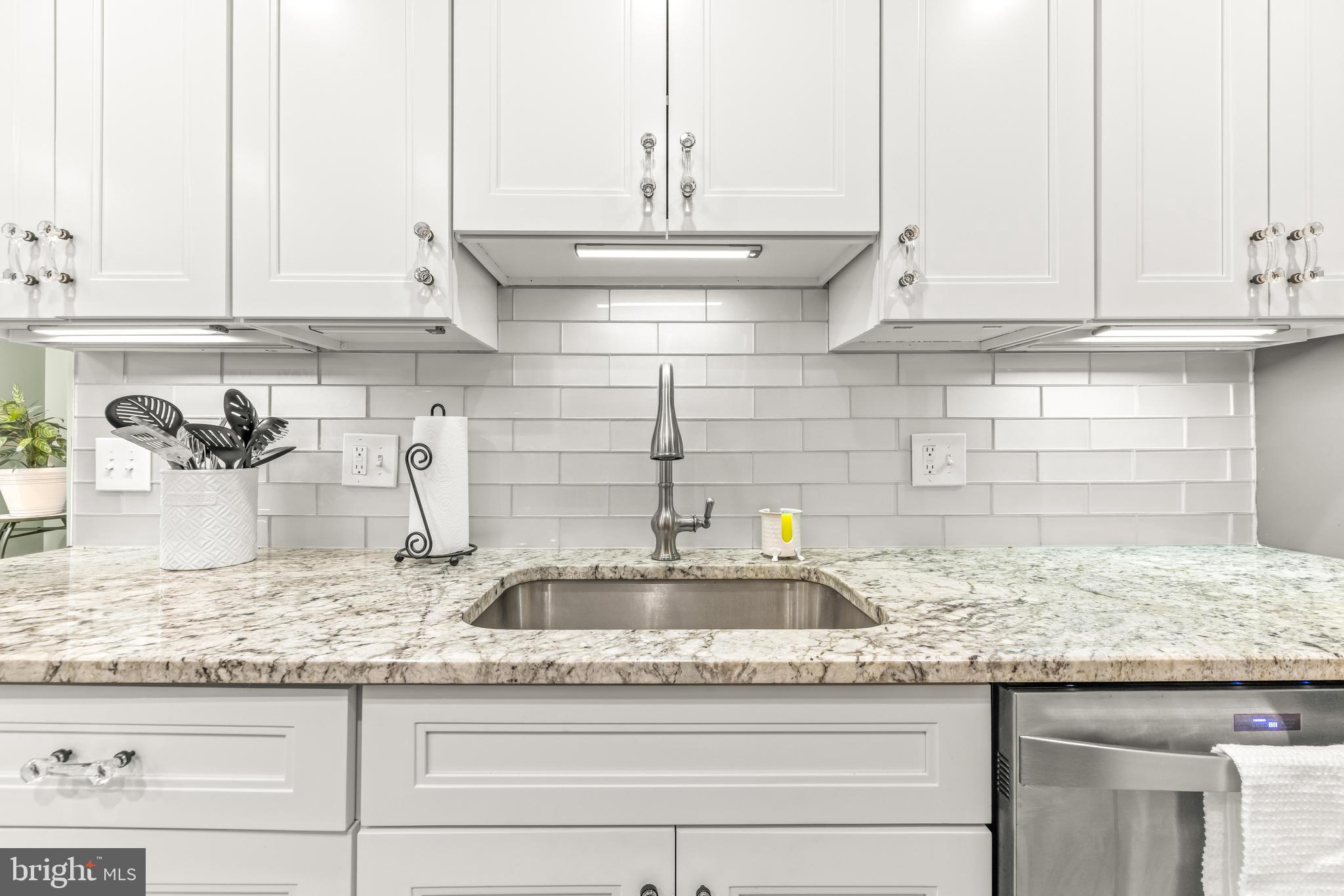 RUXTON CROSSING TOWNHSE - Residential