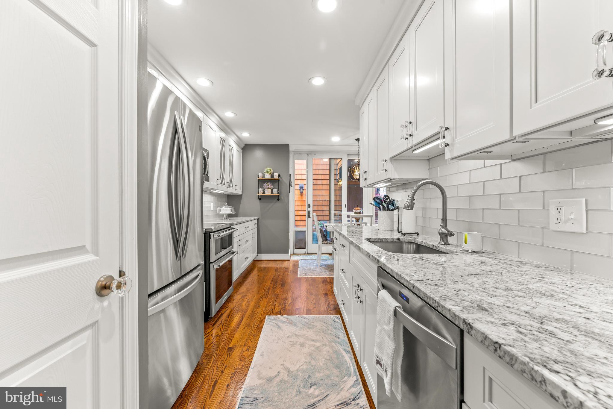 RUXTON CROSSING TOWNHSE - Residential