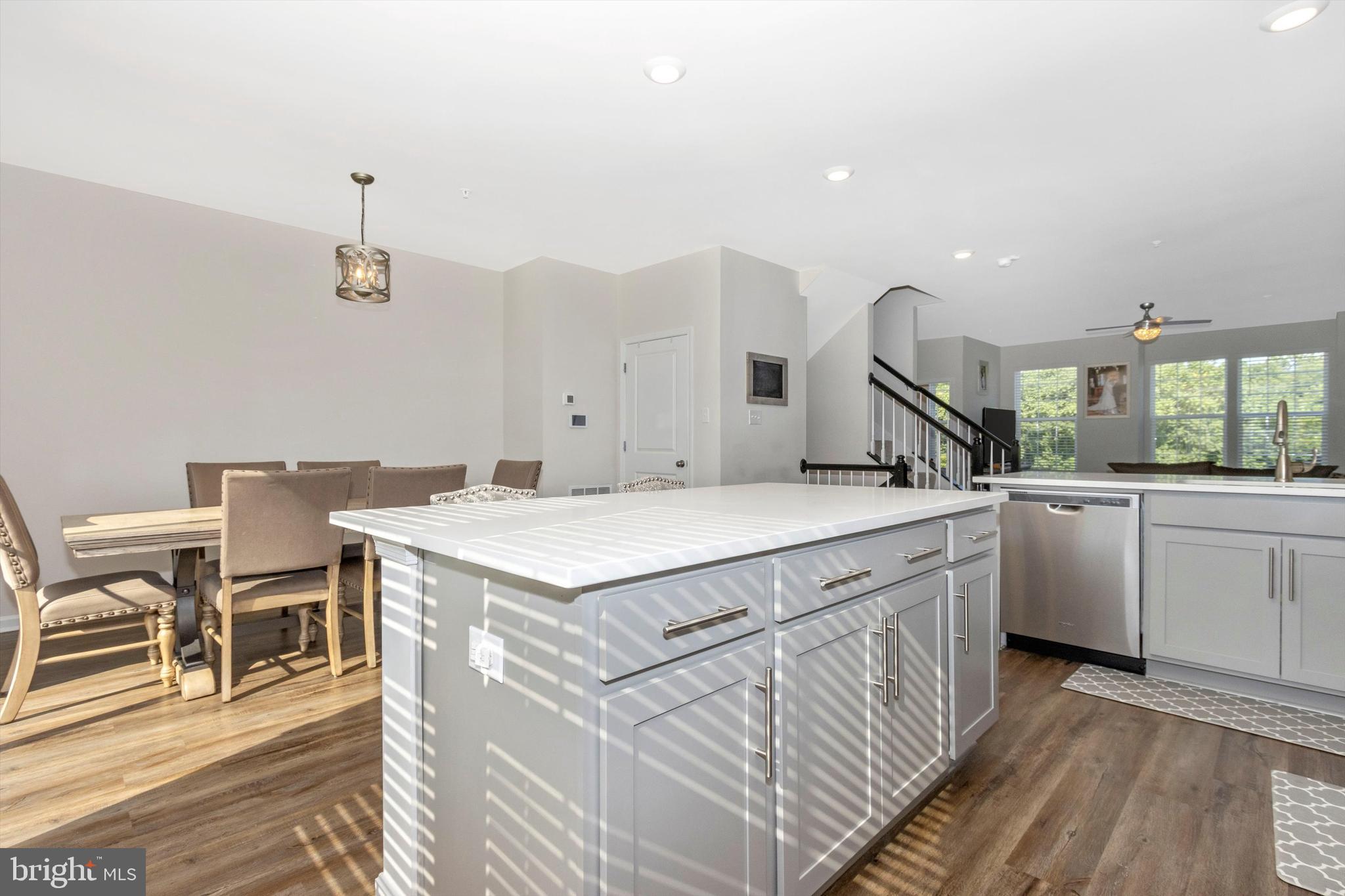 WESTVIEW SOUTH - Residential