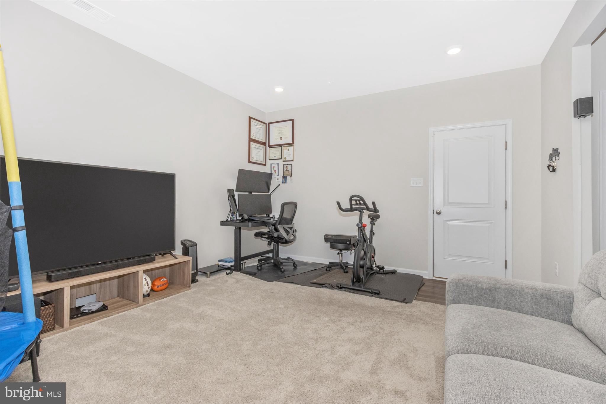 WESTVIEW SOUTH - Residential