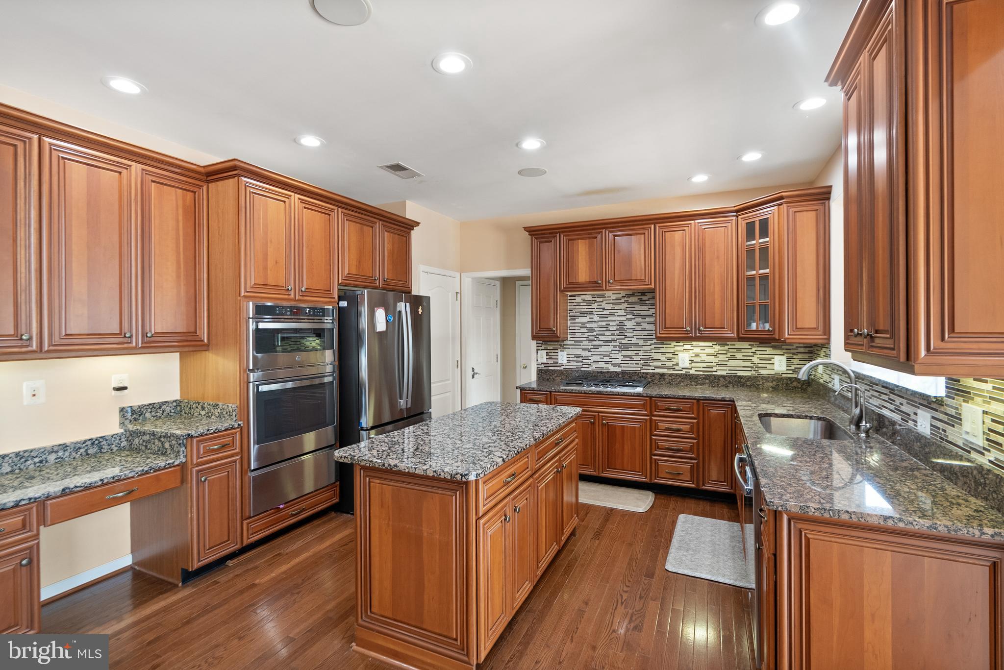 BELMONT COUNTRY CLUB - Residential