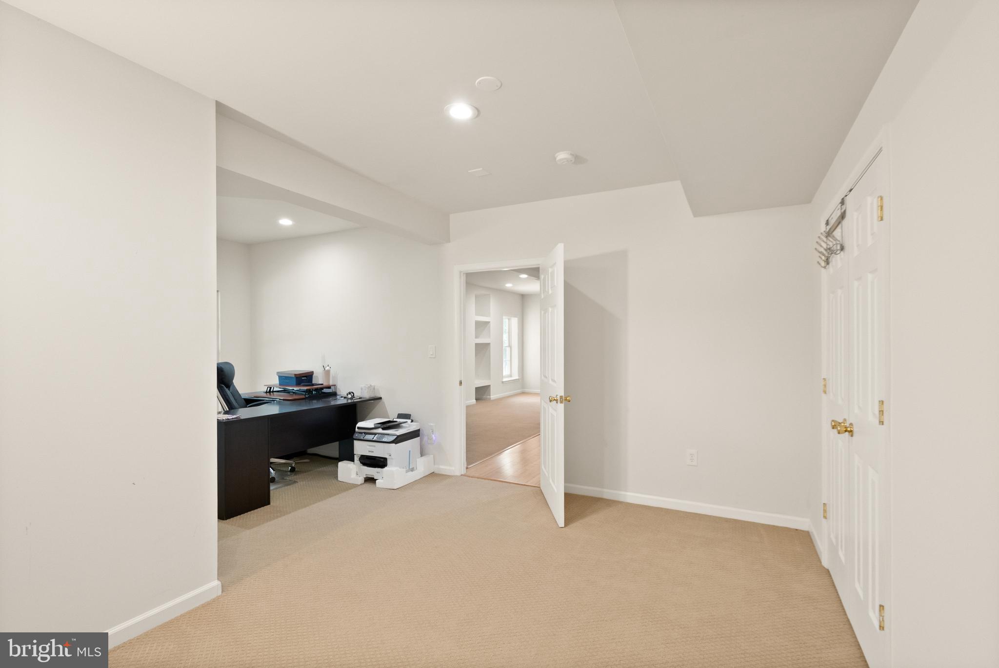 BELMONT COUNTRY CLUB - Residential