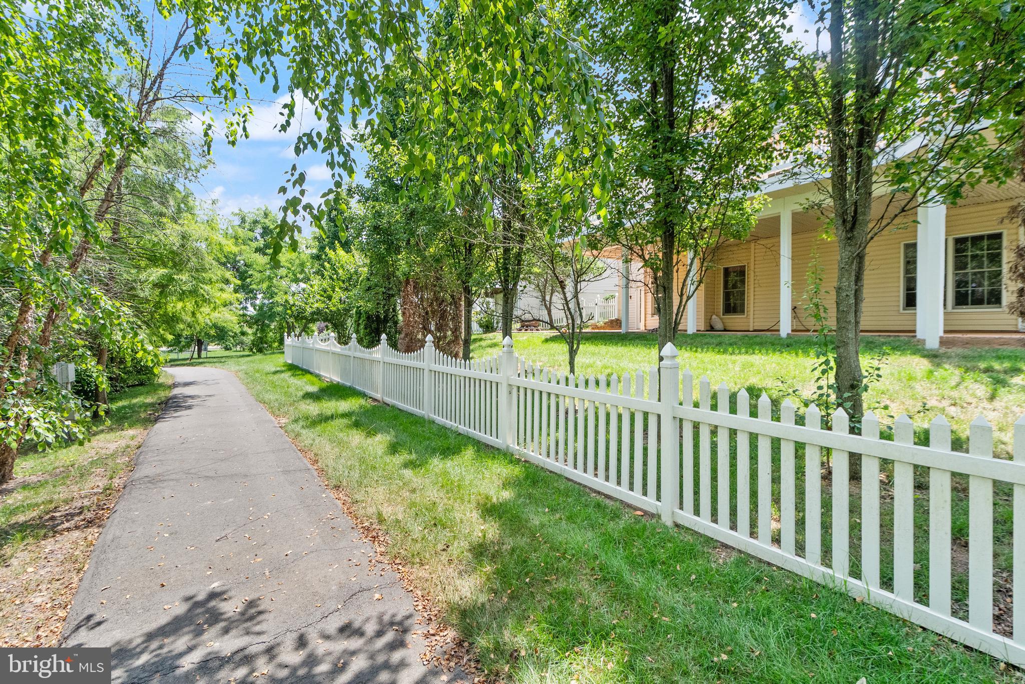 BELMONT COUNTRY CLUB - Residential