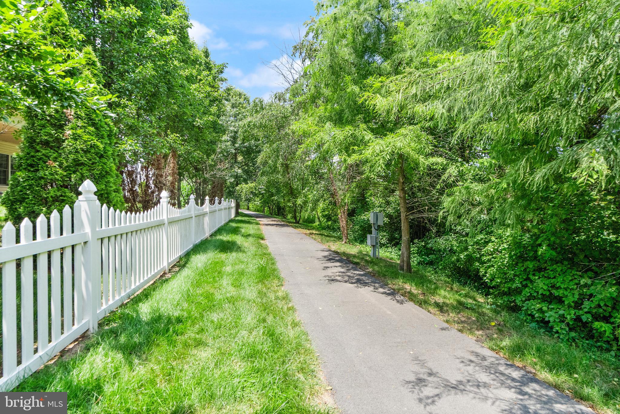 BELMONT COUNTRY CLUB - Residential