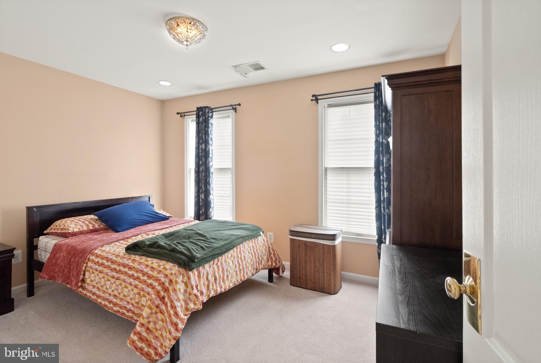 BELMONT COUNTRY CLUB - Residential