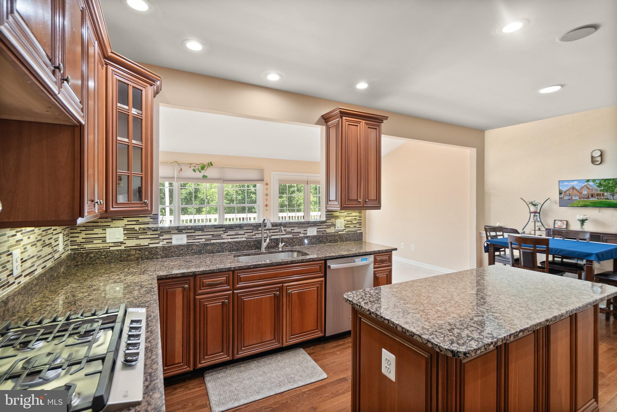 BELMONT COUNTRY CLUB - Residential